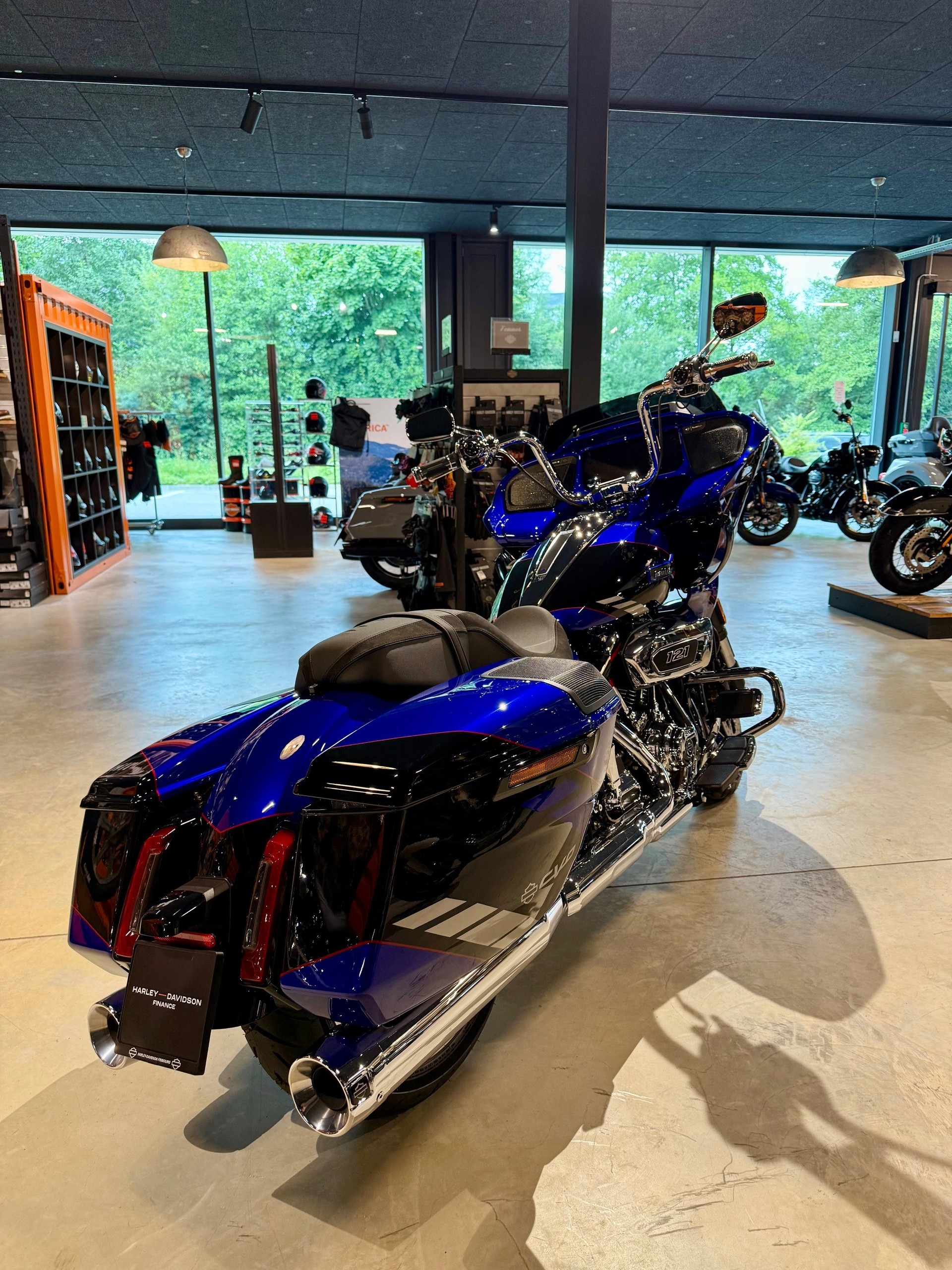 HARLEY-DAVIDSON FLTRXSE Road Glide 121 CVO-image-2