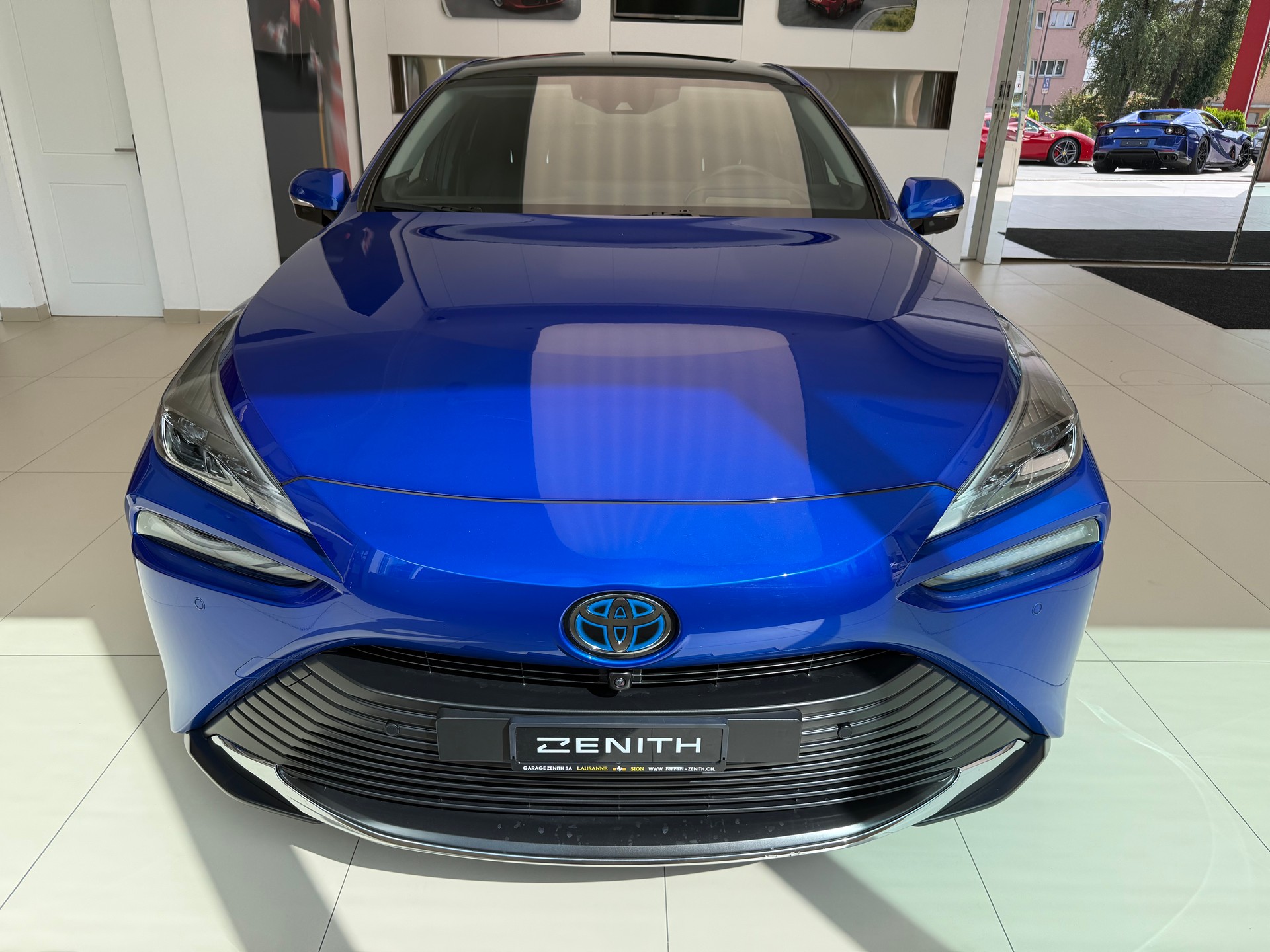 TOYOTA Mirai Fuel cell Platinum-image-1