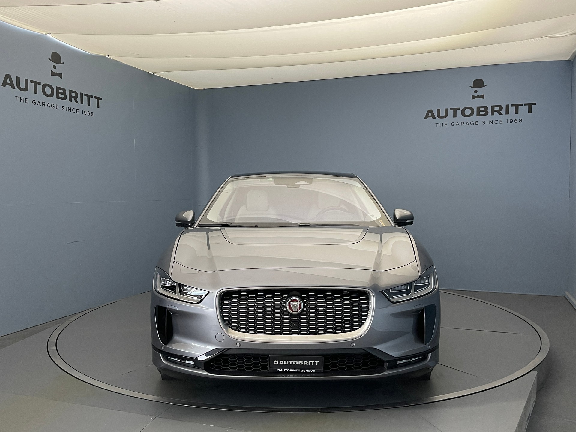 JAGUAR I-Pace EV400 SE AWD-showroom-element-1