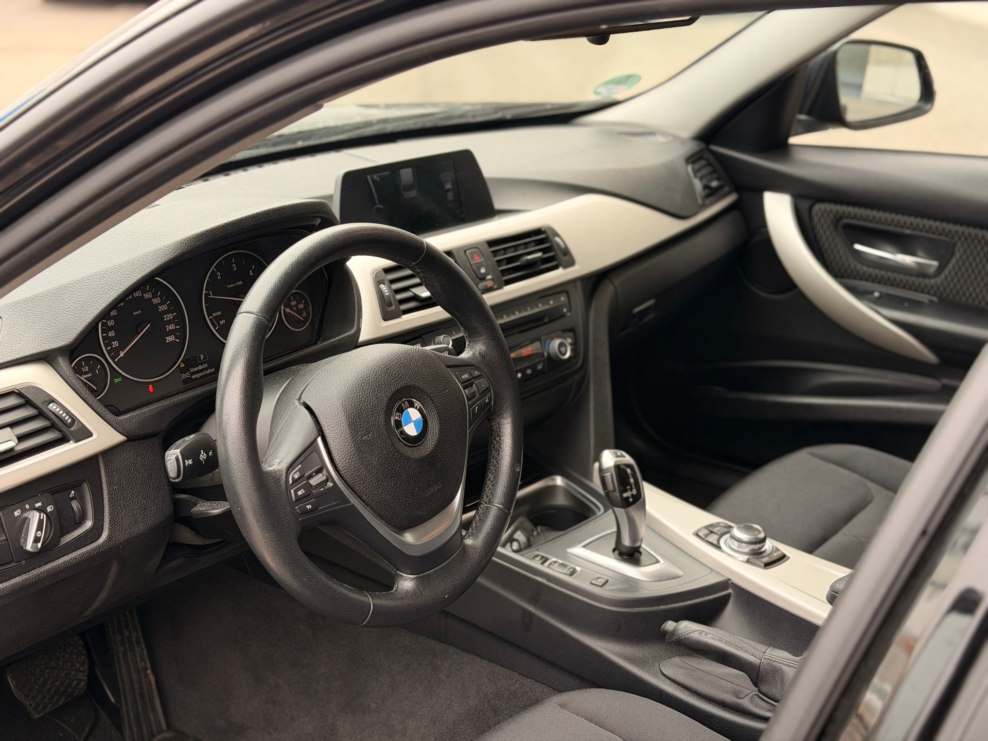 BMW 318d Steptronic-image-14