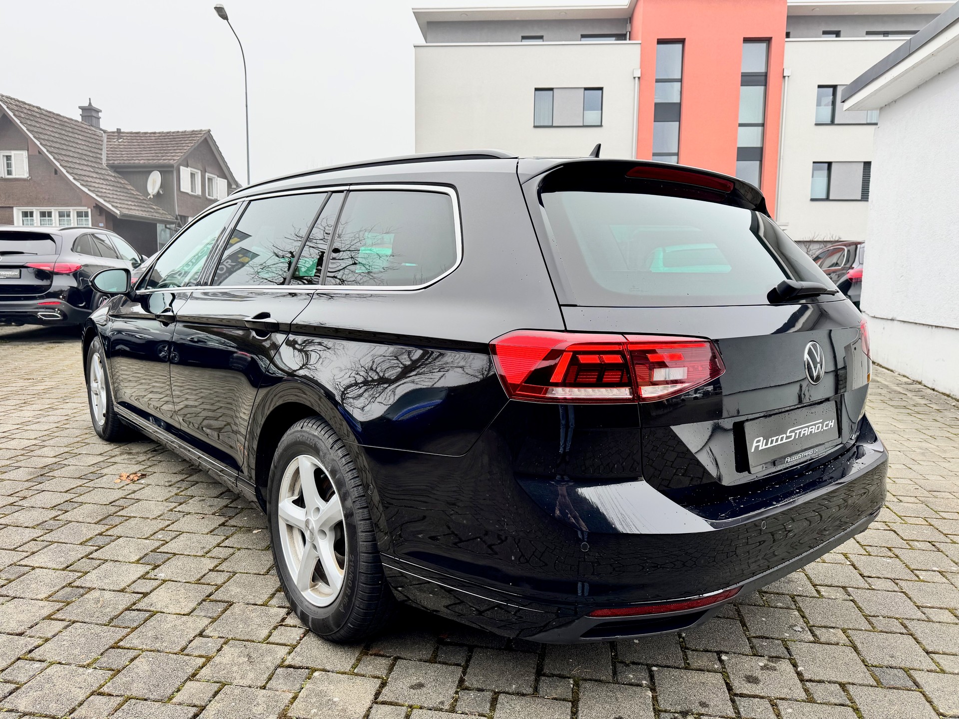 VW Passat 2.0 TDI BMT Business 4Motion DSG-image-5