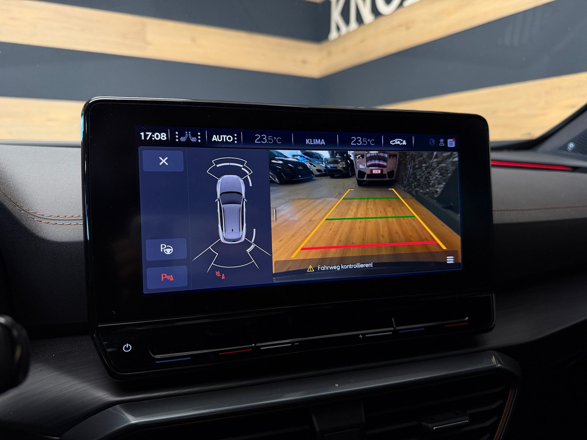 CUPRA Formentor 1.5 TSI DSG-image-11