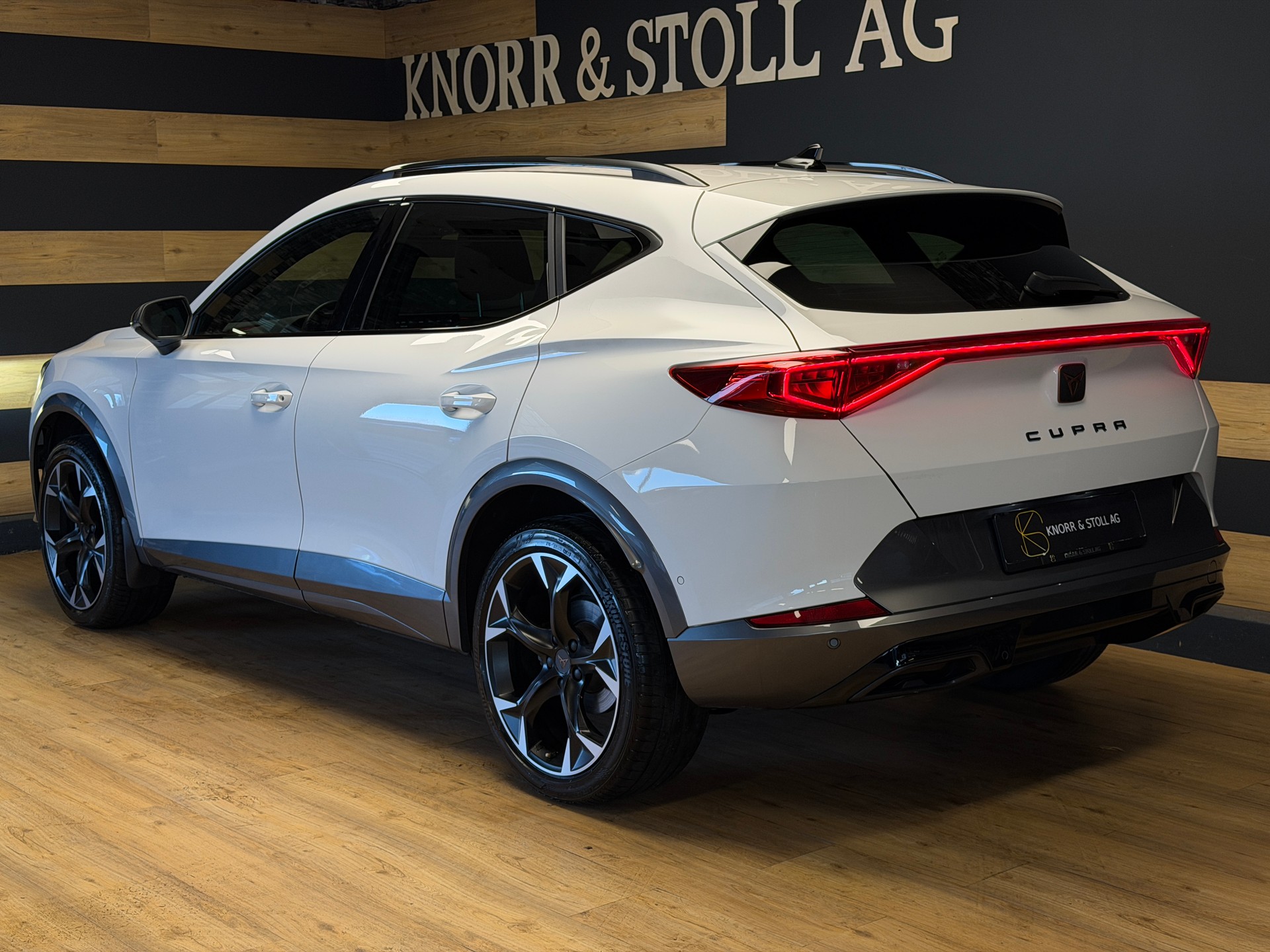 CUPRA Formentor 1.5 TSI DSG-image-5