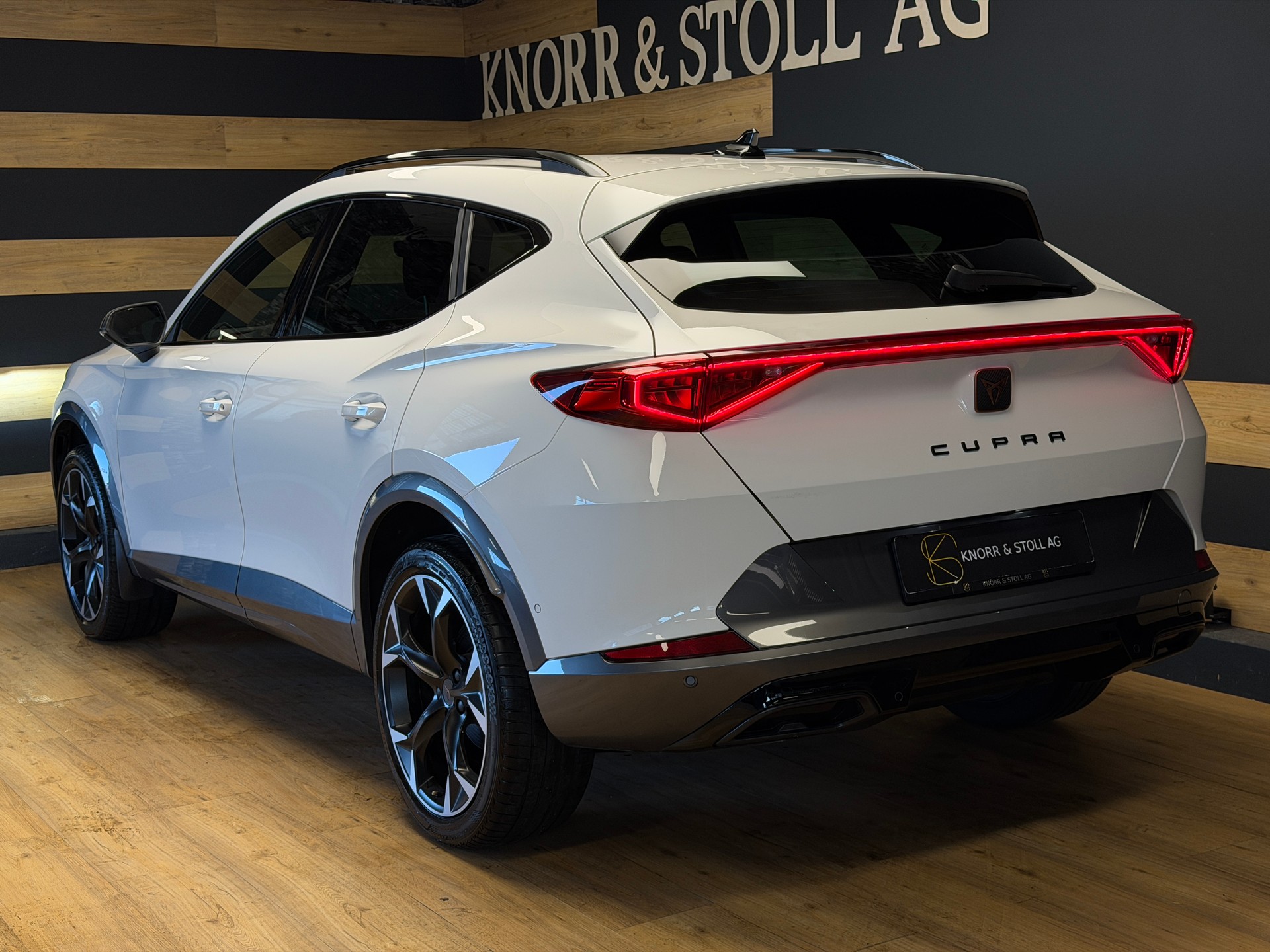 CUPRA Formentor 1.5 TSI DSG-image-4