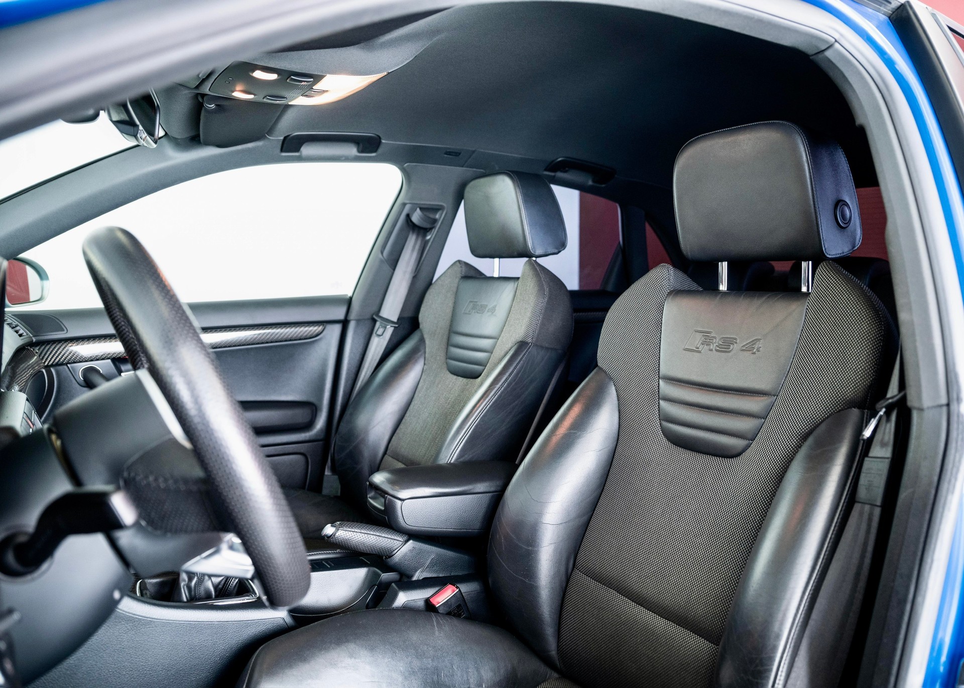 AUDI RS4 Limousine 4.2 V8 quattro Limousine Sprint Blue (Leasing 0.80%, Perfect condition, 100% original)-image-21