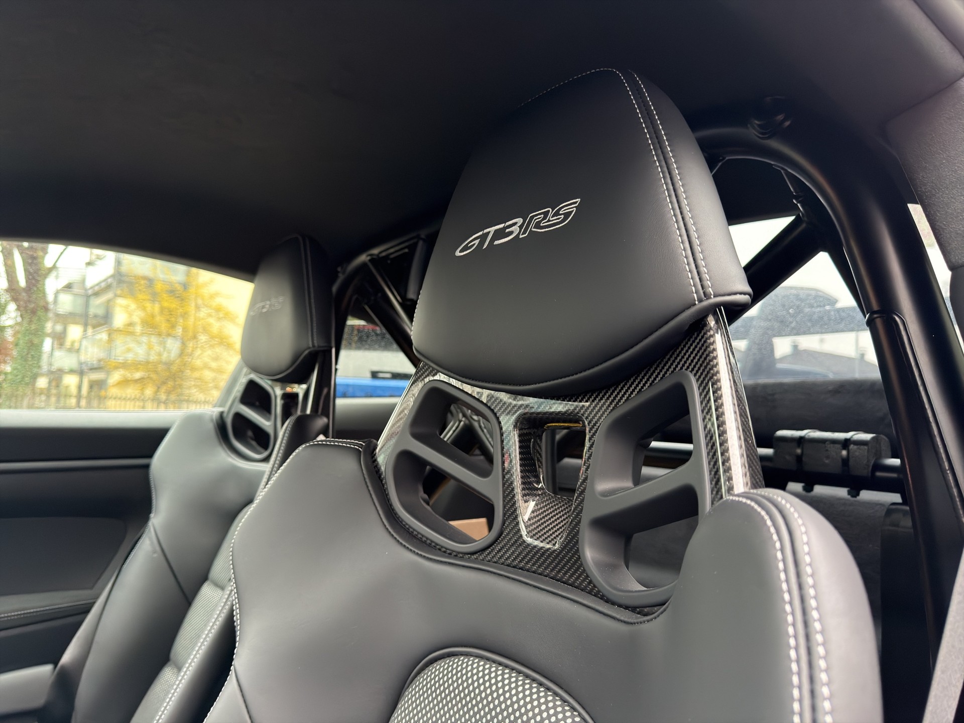 PORSCHE 911 GT3 RS-image-9