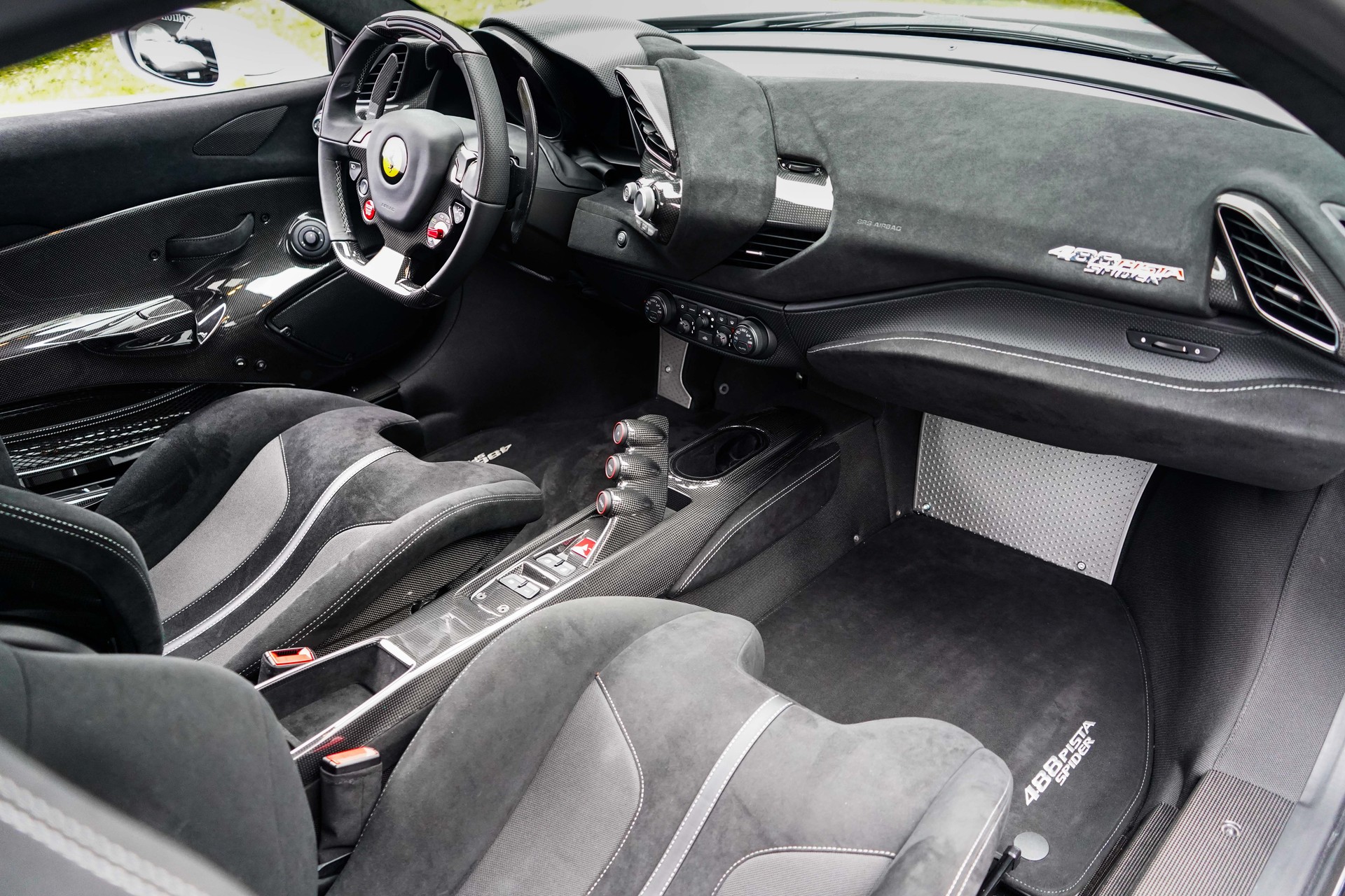 FERRARI 488 Pista Spider 3.9 V8-image-14