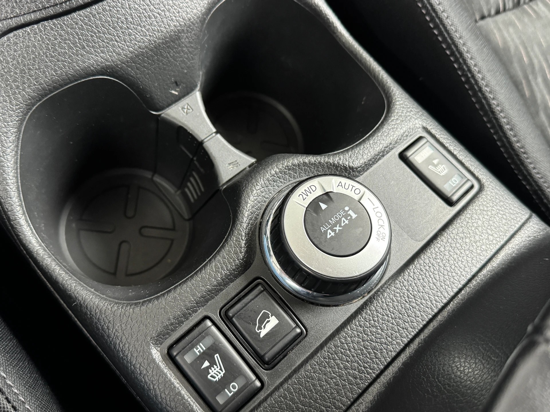NISSAN X-Trail 2.0 dCi Acenta 4x4-image-15