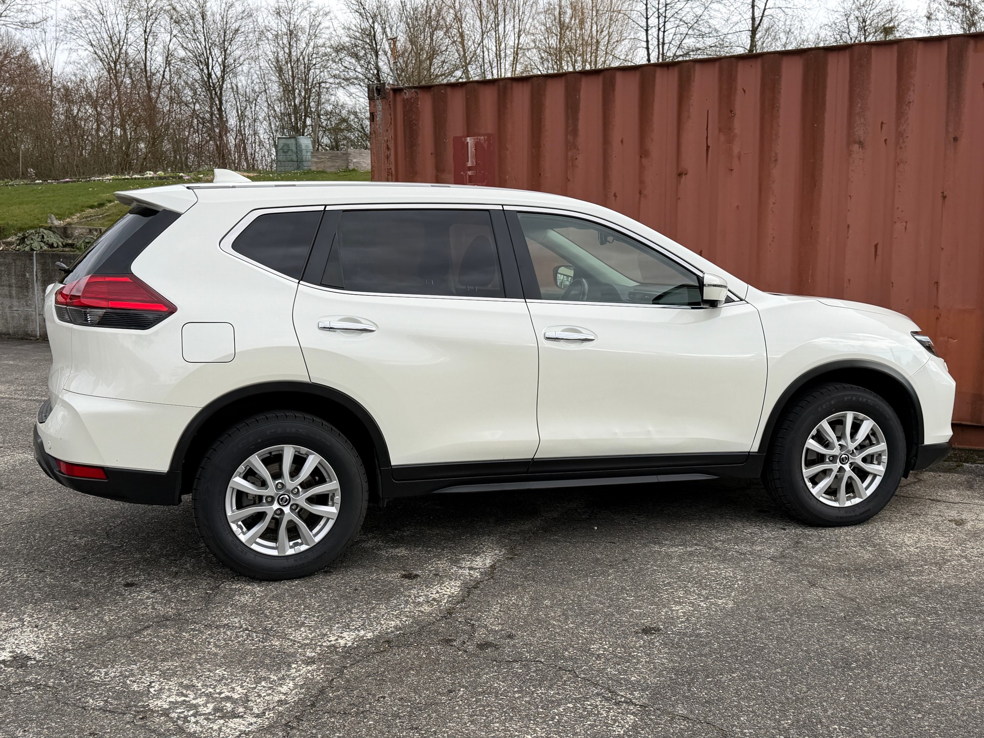 NISSAN X-Trail 2.0 dCi Acenta 4x4-showroom-element-3