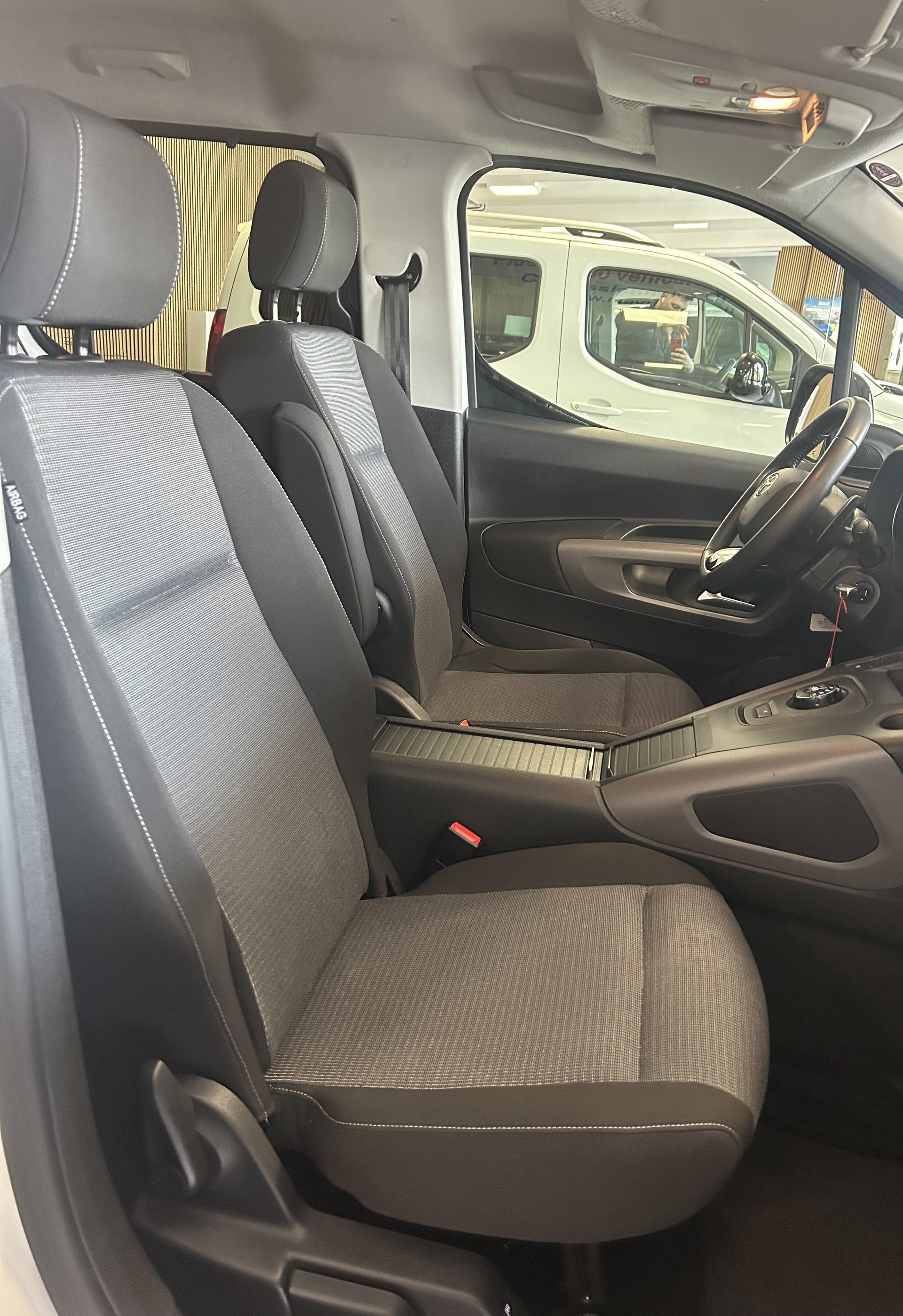 TOYOTA Proace City Verso L1 1.2 130 Trend-image-13