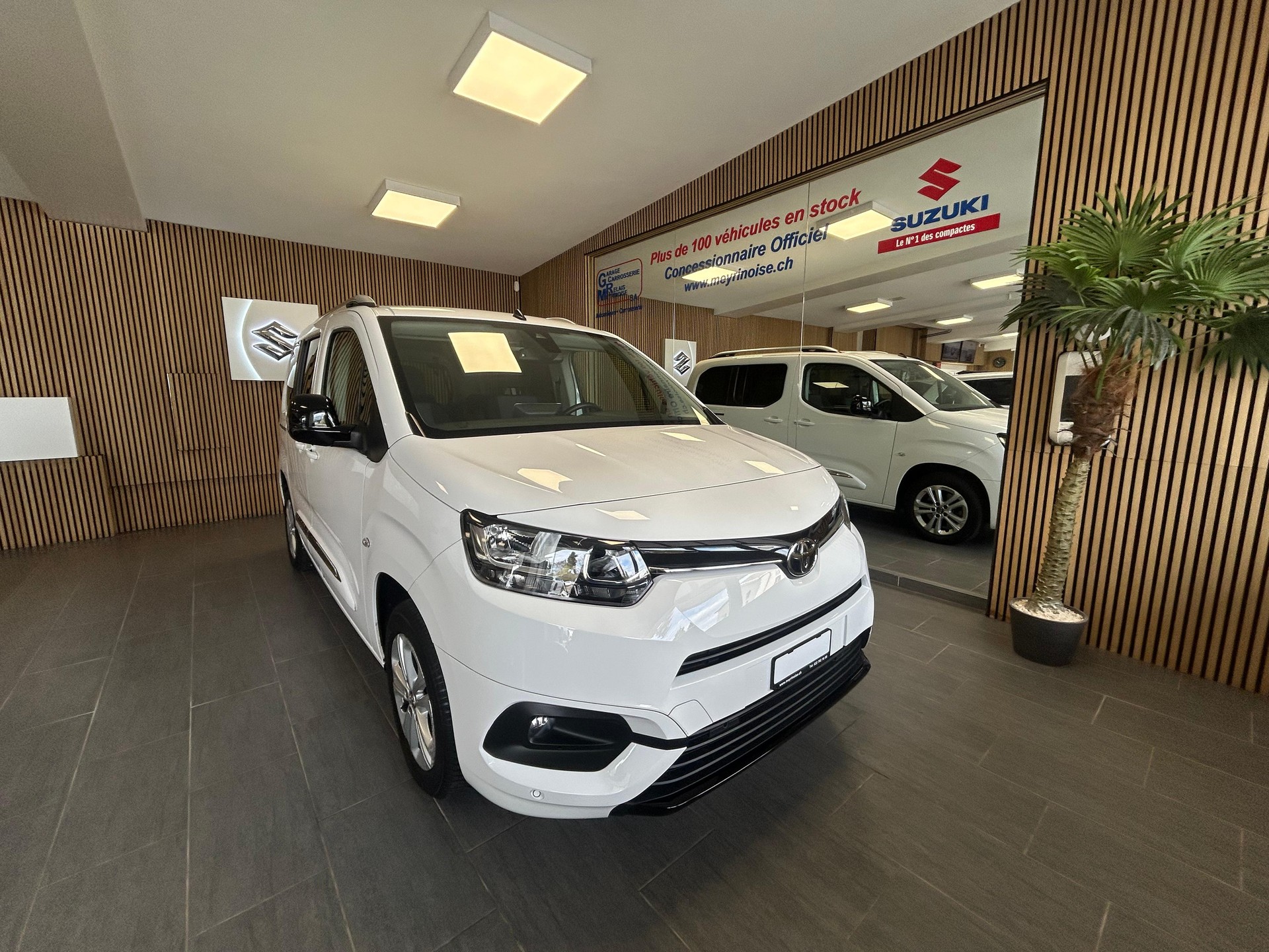 TOYOTA Proace City Verso L1 1.2 130 Trend-showroom-element-1