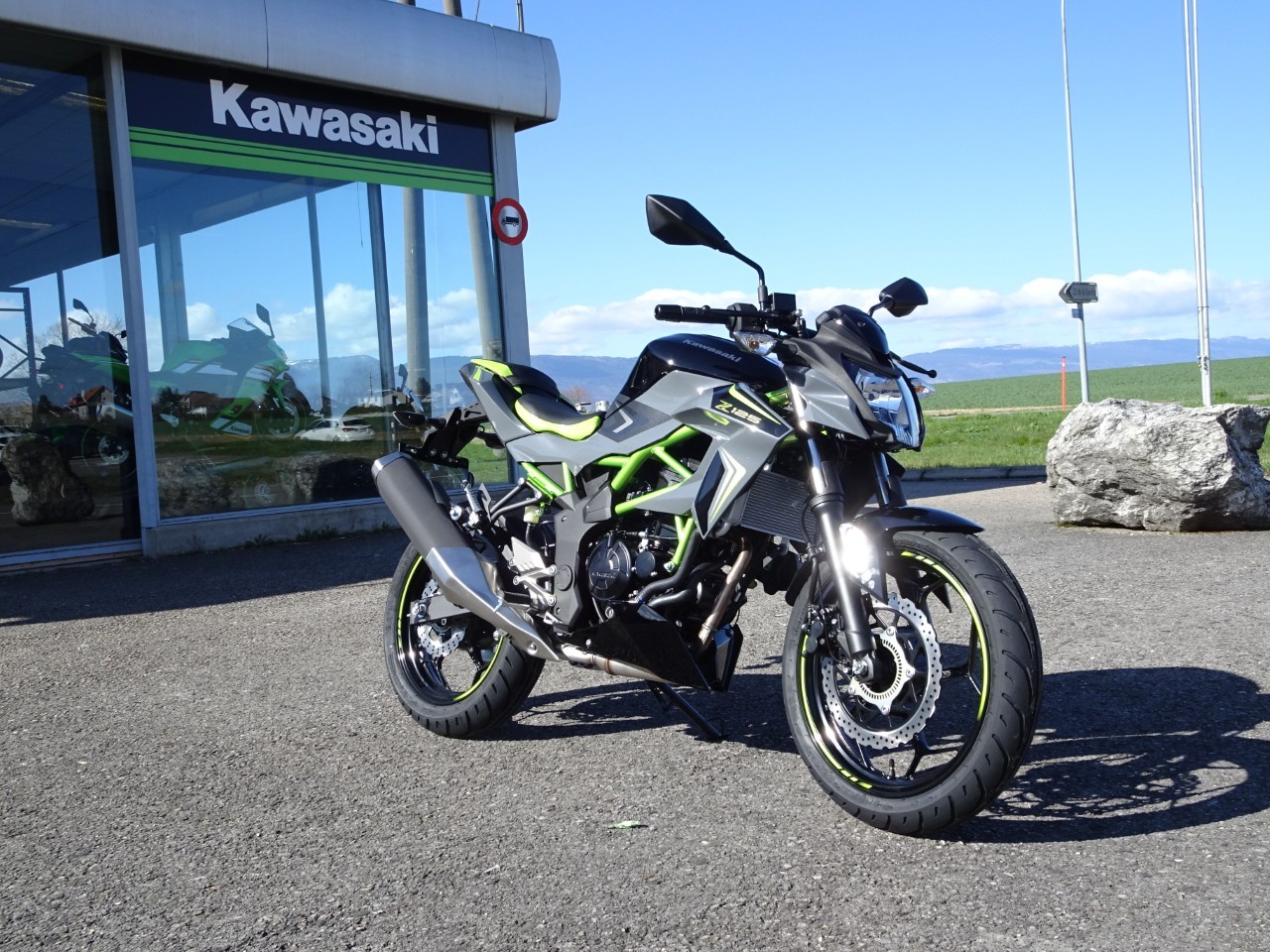 KAWASAKI Z 125-image-1