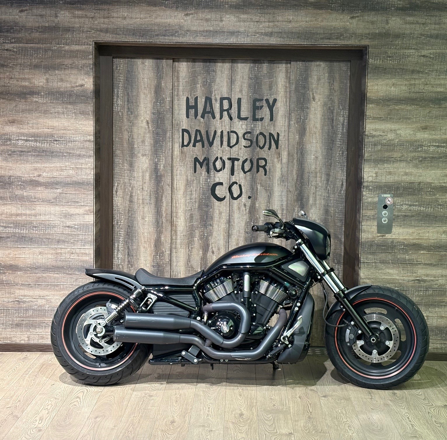 HARLEY-DAVIDSON VRSCDX-image-0