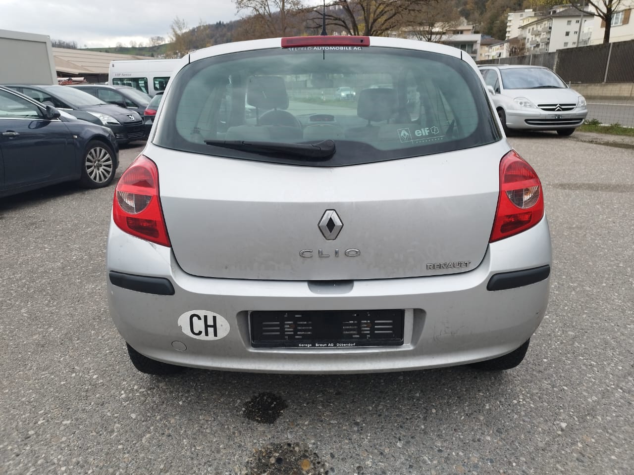 RENAULT Clio 1.6 16V Privilège-image-1