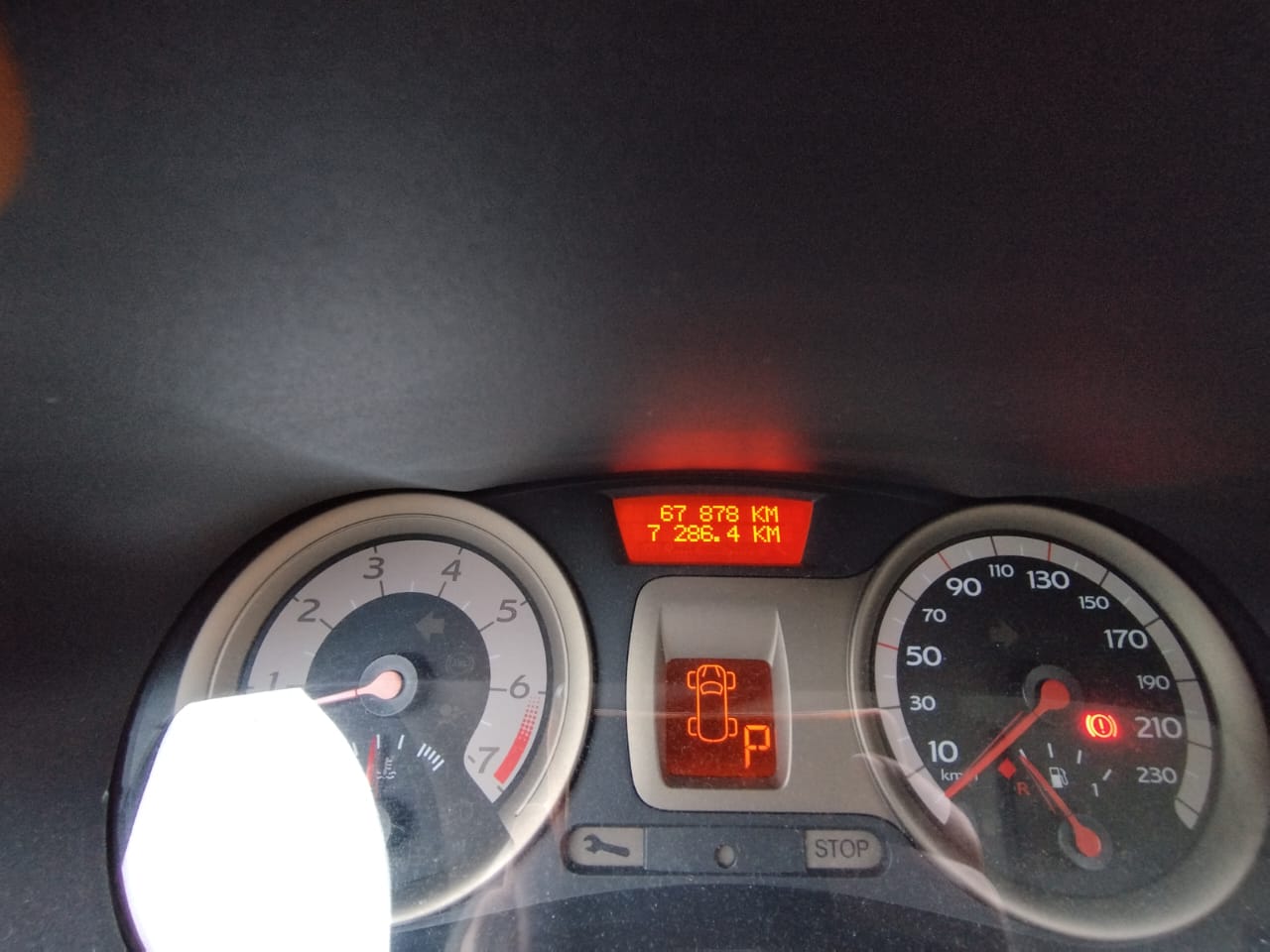 RENAULT Clio 1.6 16V Privilège-image-9