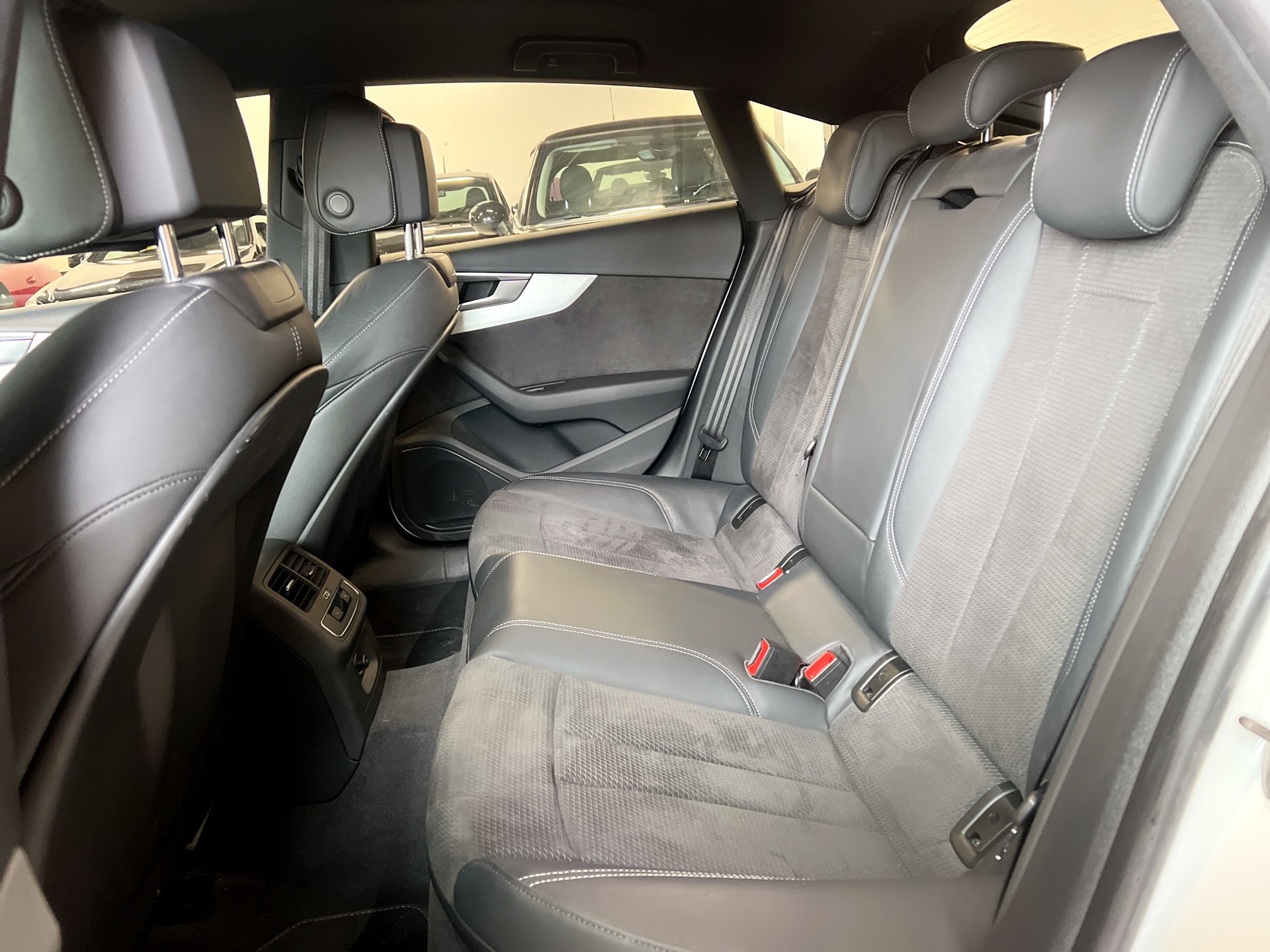 AUDI A5 Sportback 2.0 TFSI Sport quattro S-tronic-image-9