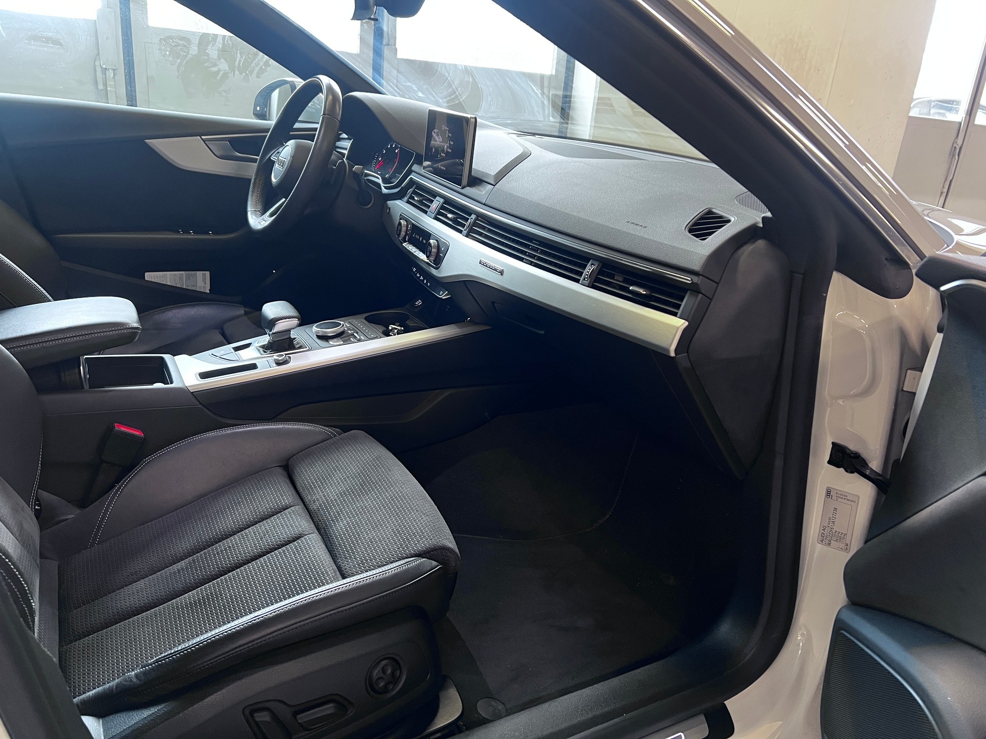 AUDI A5 Sportback 2.0 TFSI Sport quattro S-tronic-image-10