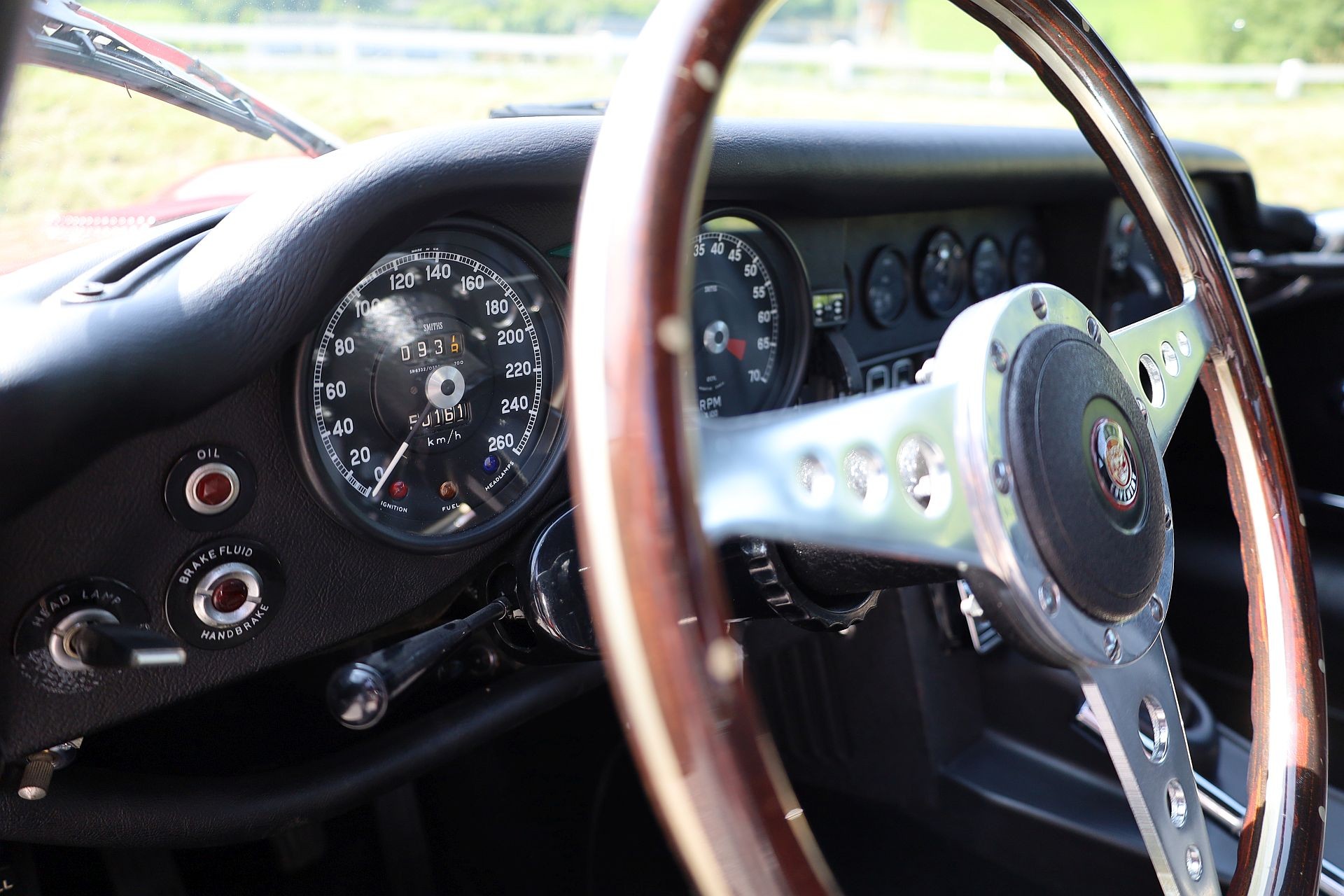JAGUAR E-Type S3 V12 Coupé-image-25