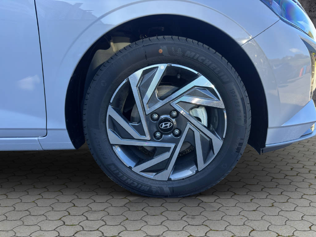 HYUNDAI i20 1.0 T-GDi Amplia-image-13