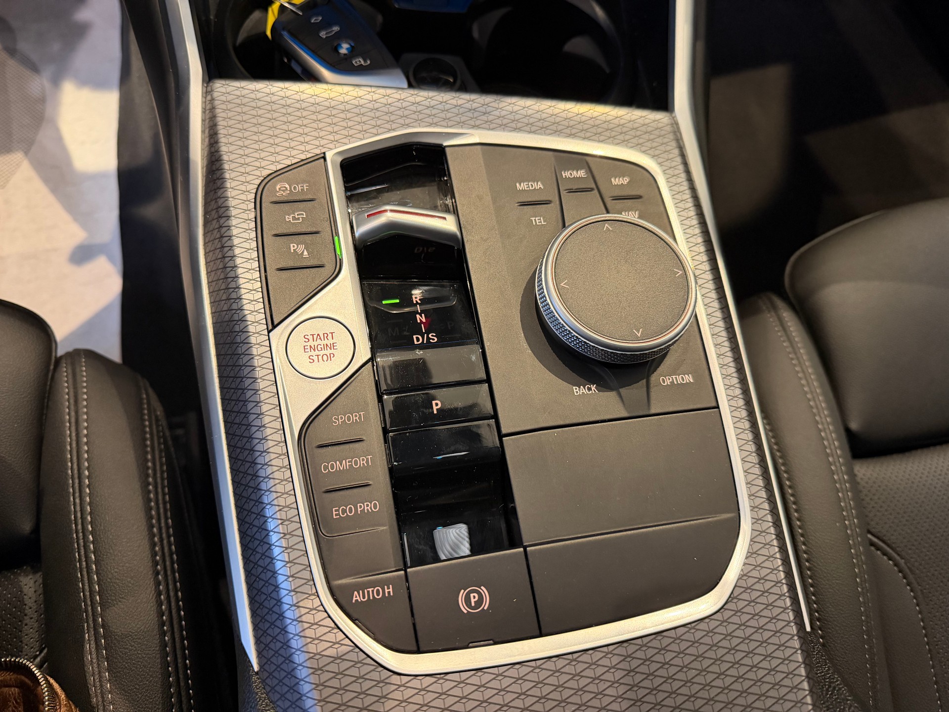 BMW 330d xDrive SAG MSport-image-19