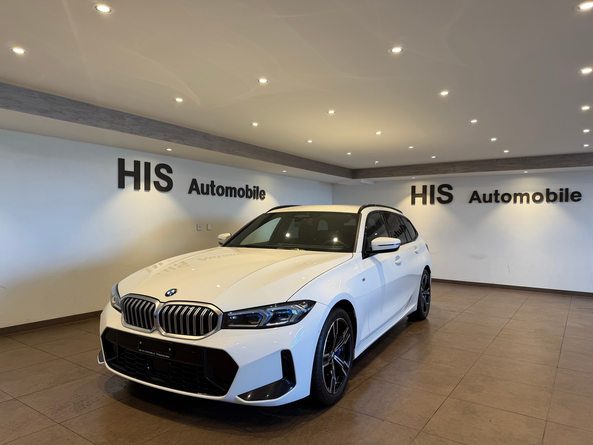 BMW 330d xDrive SAG MSport-showroom-element-1