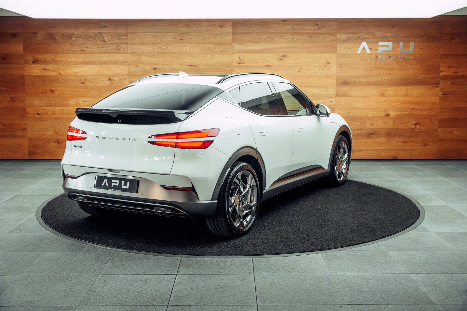 GENESIS GV60 77.4 kWh Sport Plus AWD-showroom-element-1