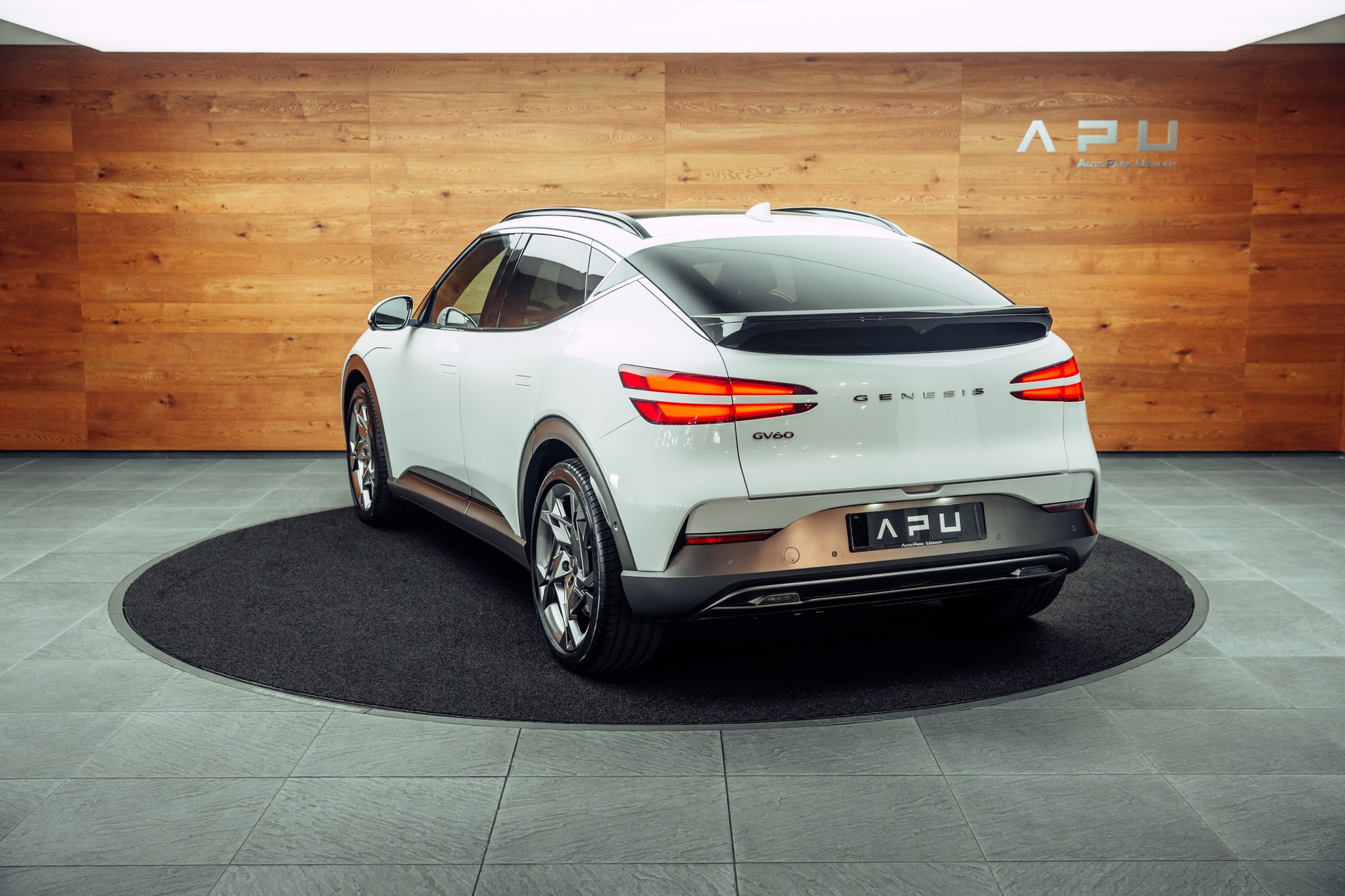 GENESIS GV60 77.4 kWh Sport Plus AWD-showroom-element-2