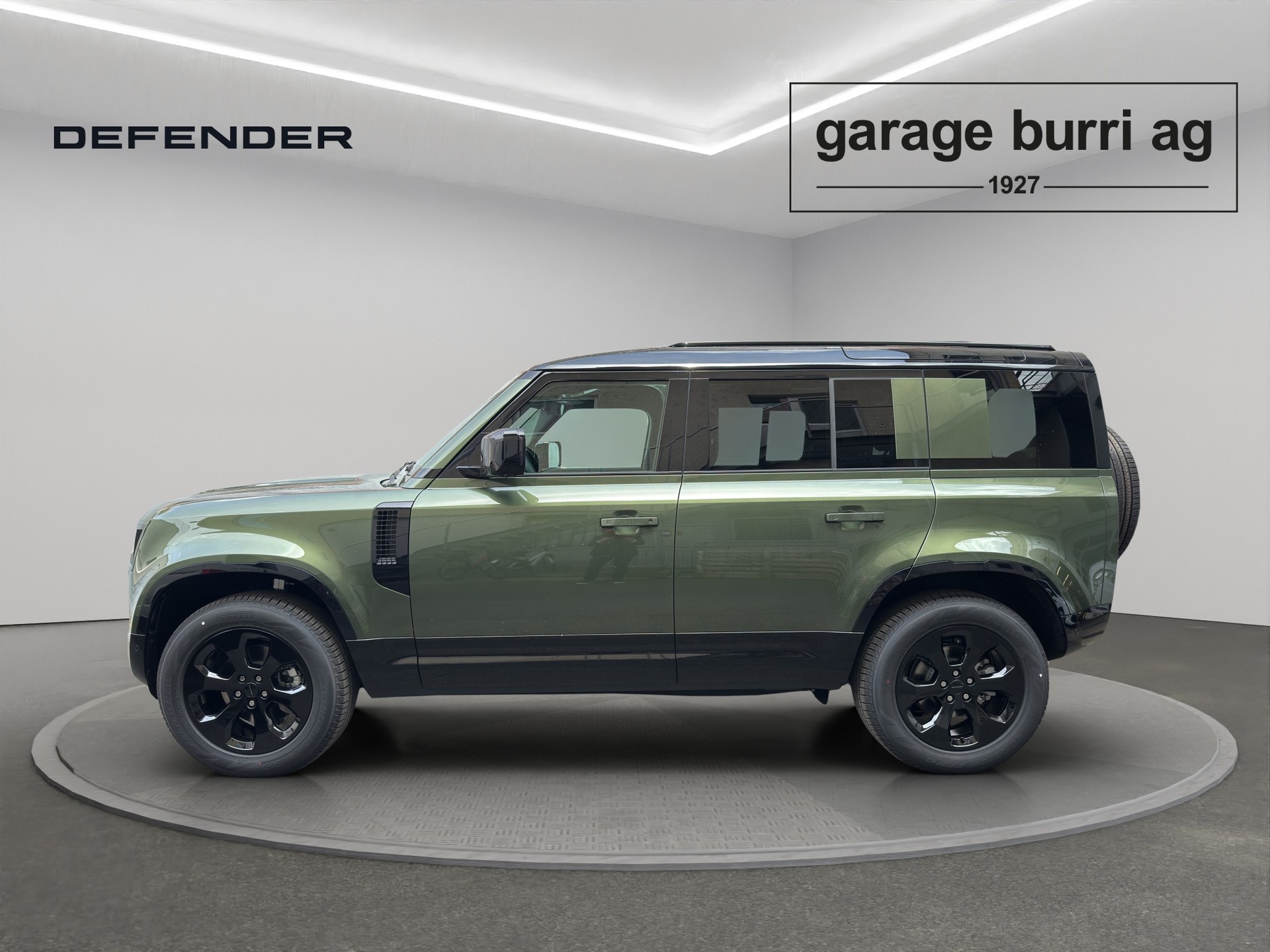LAND ROVER Defender 110 3.0 D I6 250 X-Dynamic SE-showroom-element-2