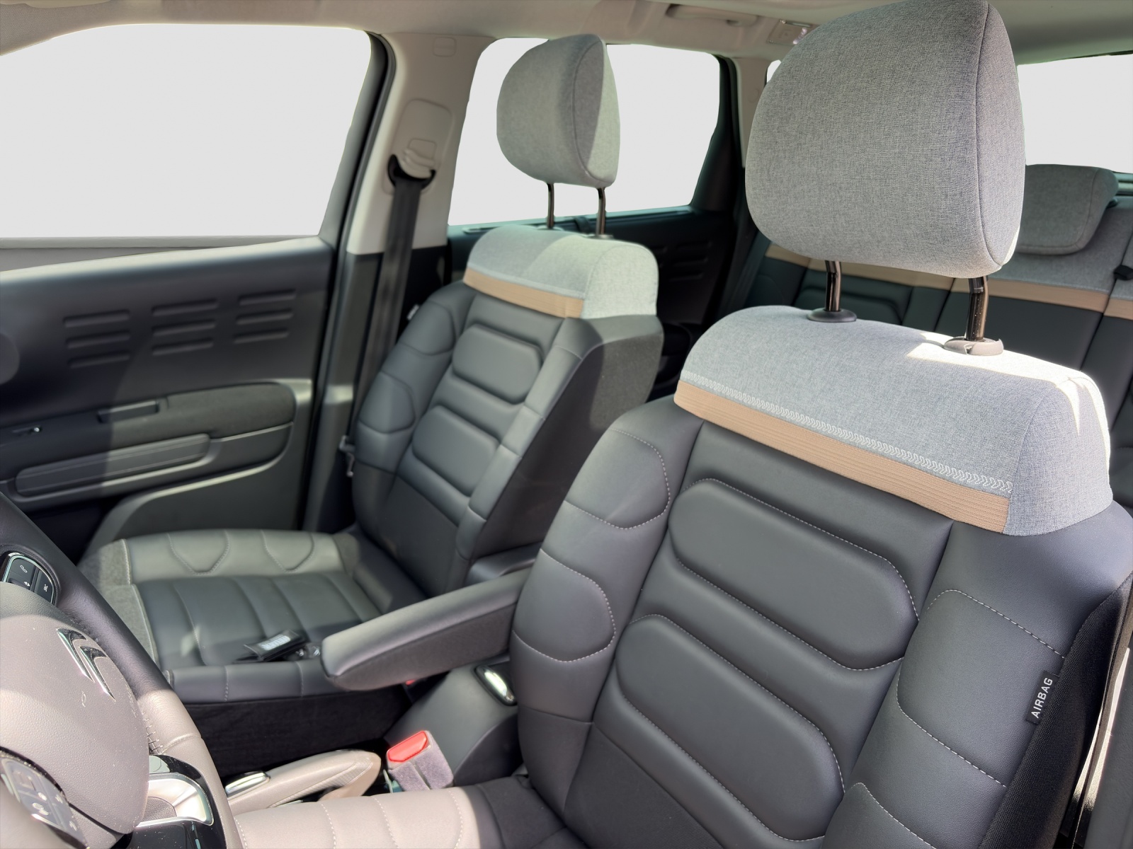 CITROEN C3 Aircross 1.2 PureTech 130 Shine Pack-image-8