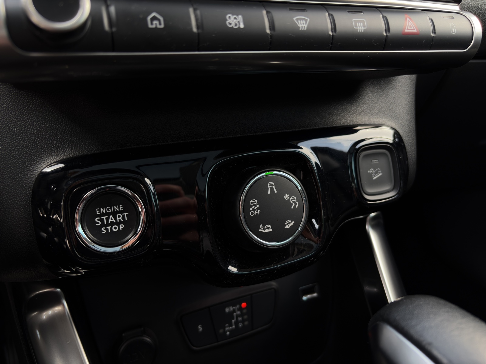 CITROEN C3 Aircross 1.2 PureTech 130 Shine Pack-image-14