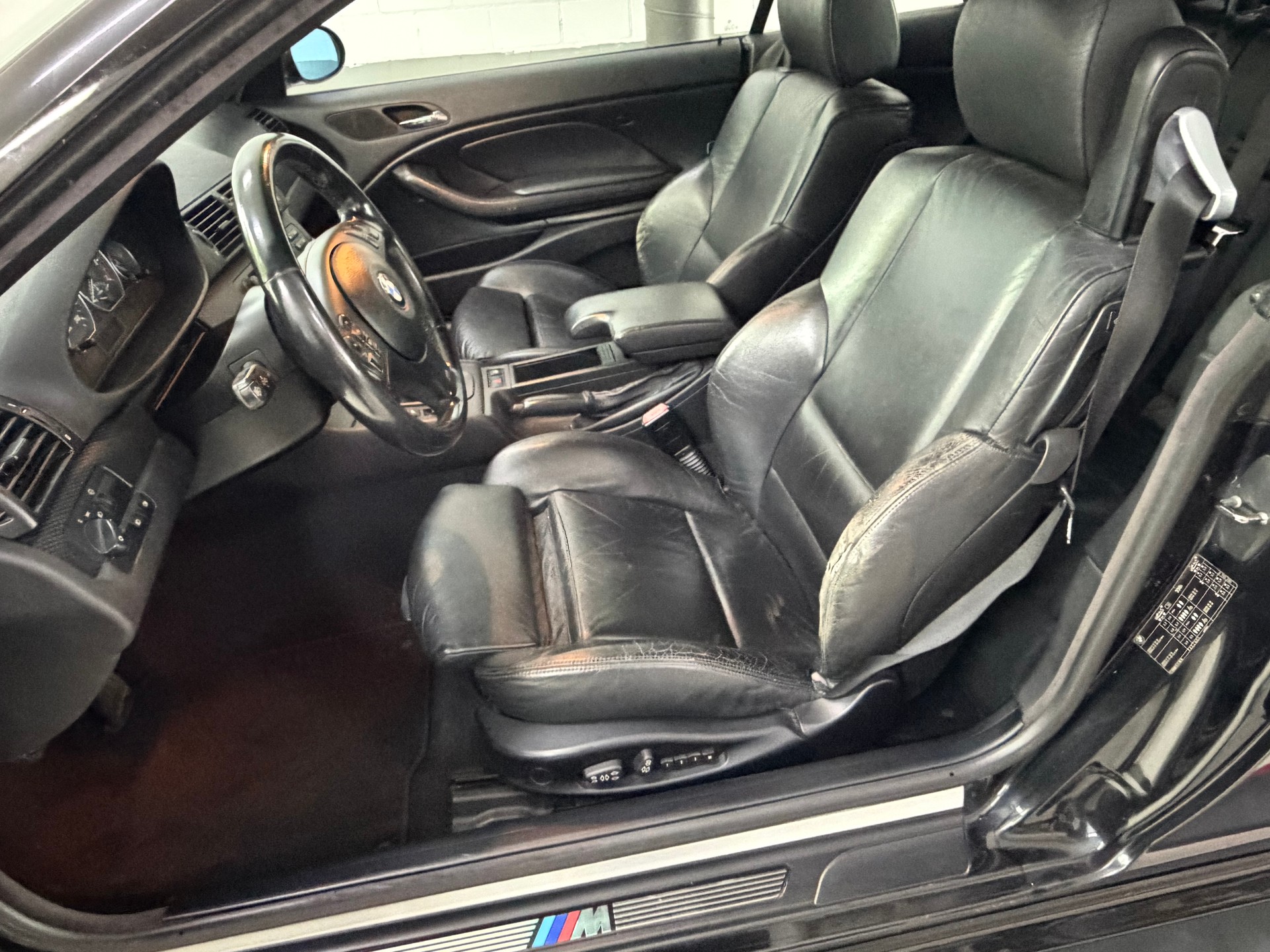 BMW 330Ci Cabriolet-image-7