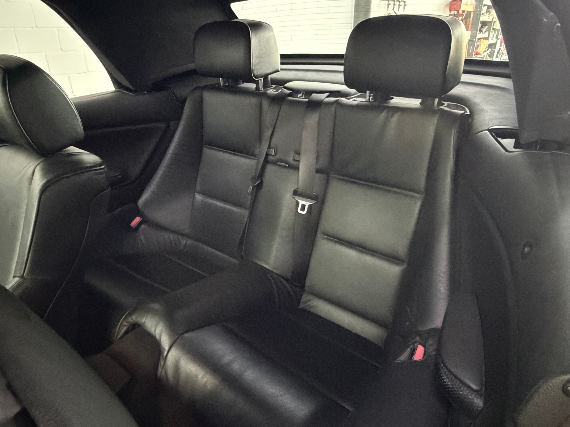 BMW 330Ci Cabriolet-image-8