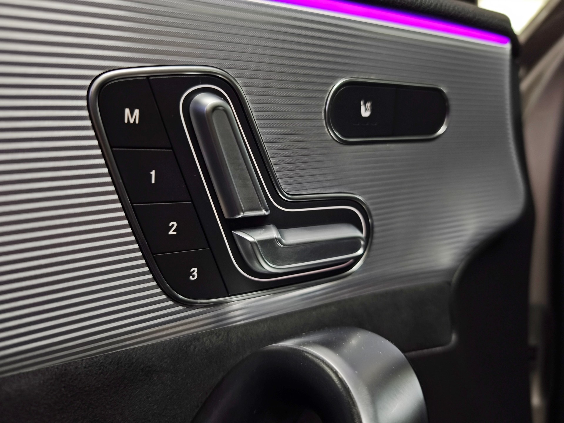 MERCEDES-BENZ A 45 S AMG 4Matic+ Speedshift-image-18