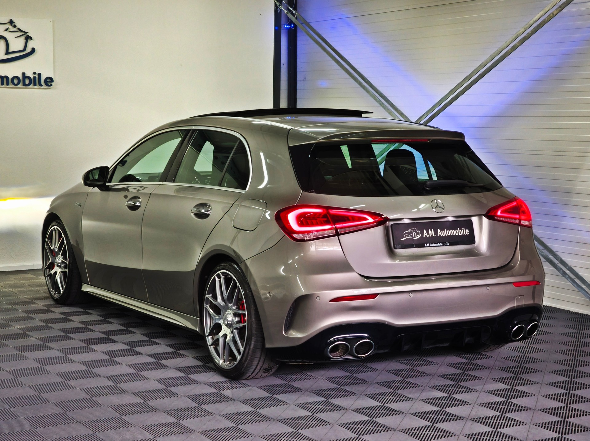 MERCEDES-BENZ A 45 S AMG 4Matic+ Speedshift-image-5