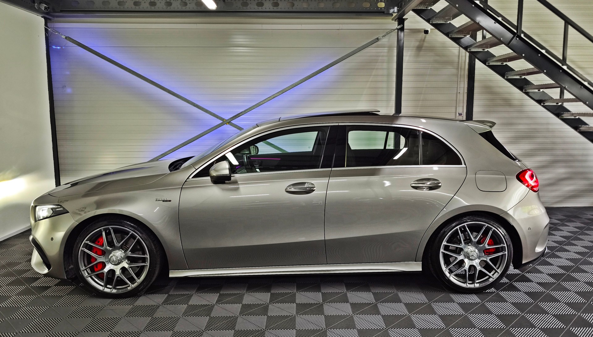MERCEDES-BENZ A 45 S AMG 4Matic+ Speedshift-image-7