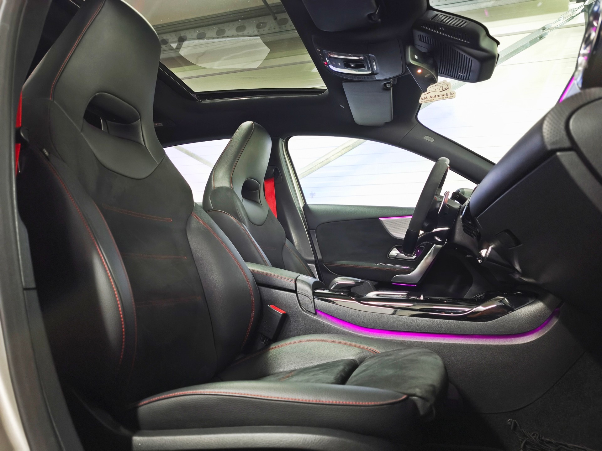 MERCEDES-BENZ A 45 S AMG 4Matic+ Speedshift-image-16