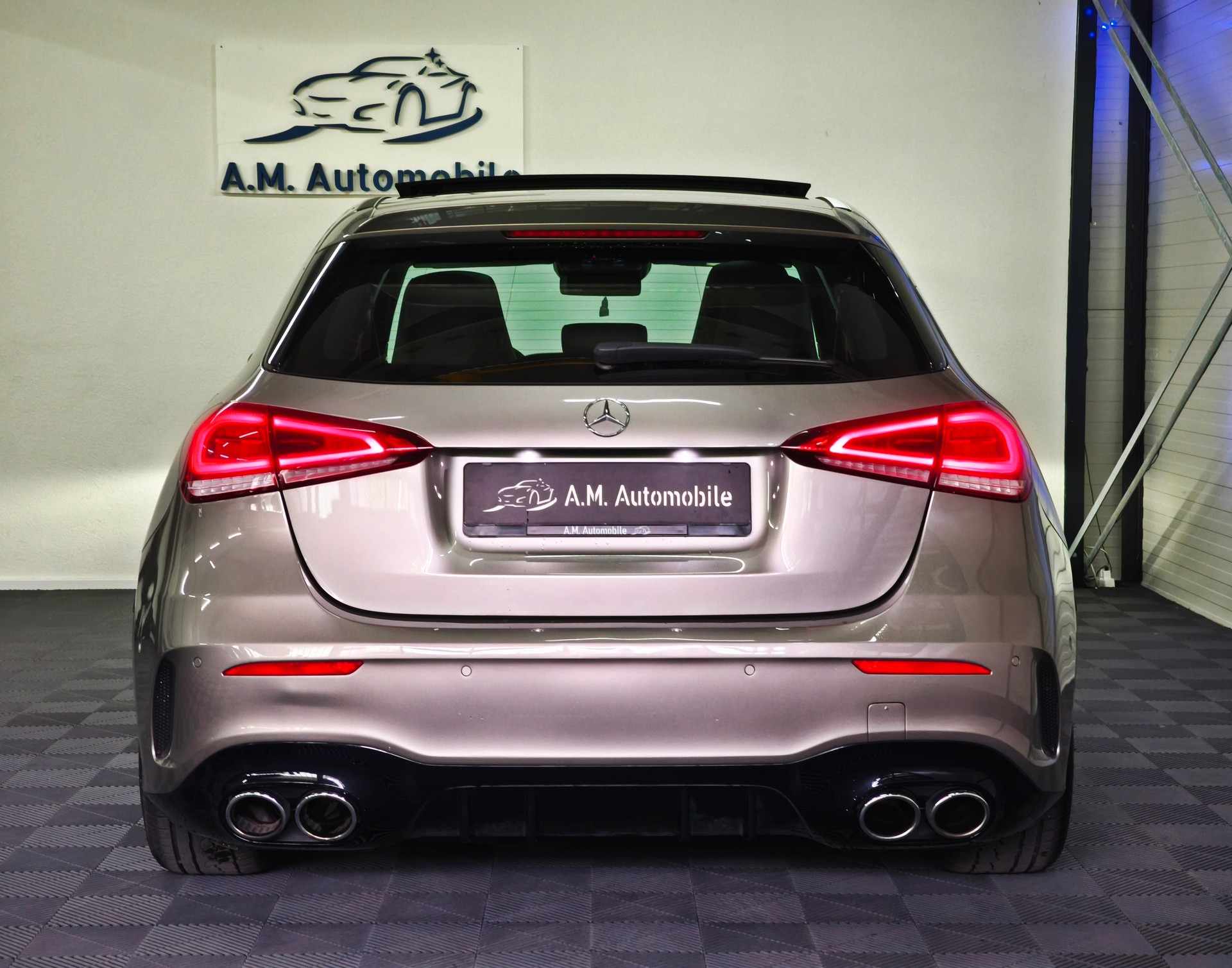 MERCEDES-BENZ A 45 S AMG 4Matic+ Speedshift-image-6