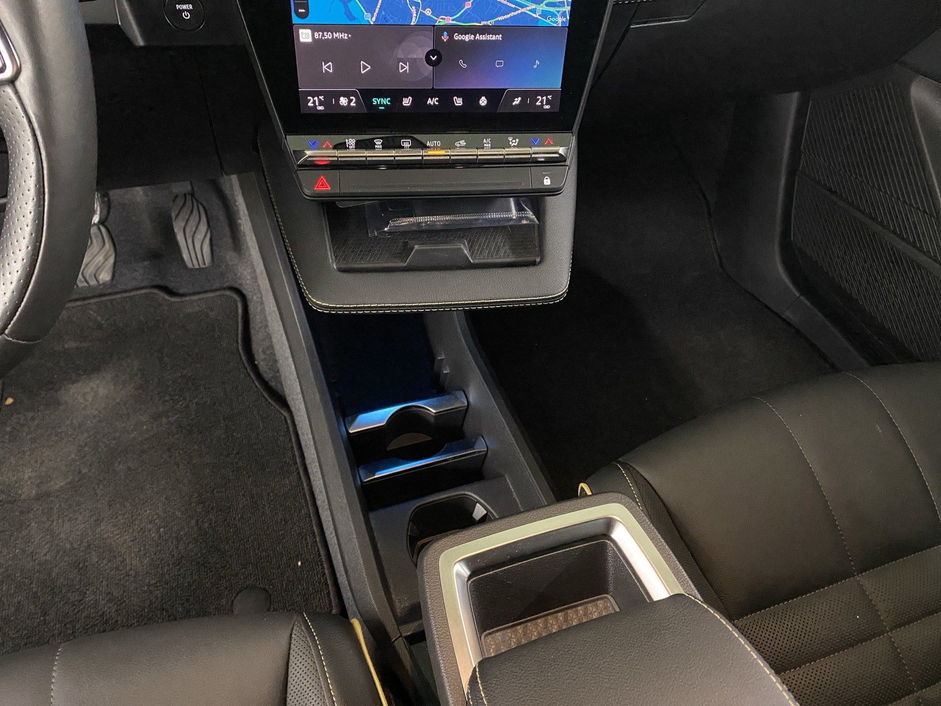 RENAULT Mégane E-TECH EV60 Iconic-image-9