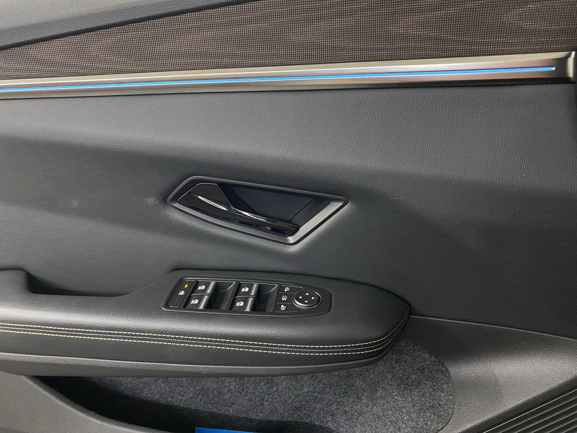 RENAULT Mégane E-TECH EV60 Iconic-image-21