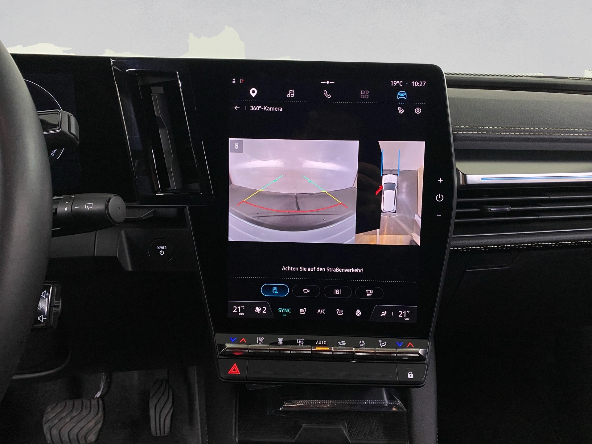RENAULT Mégane E-TECH EV60 Iconic-image-10
