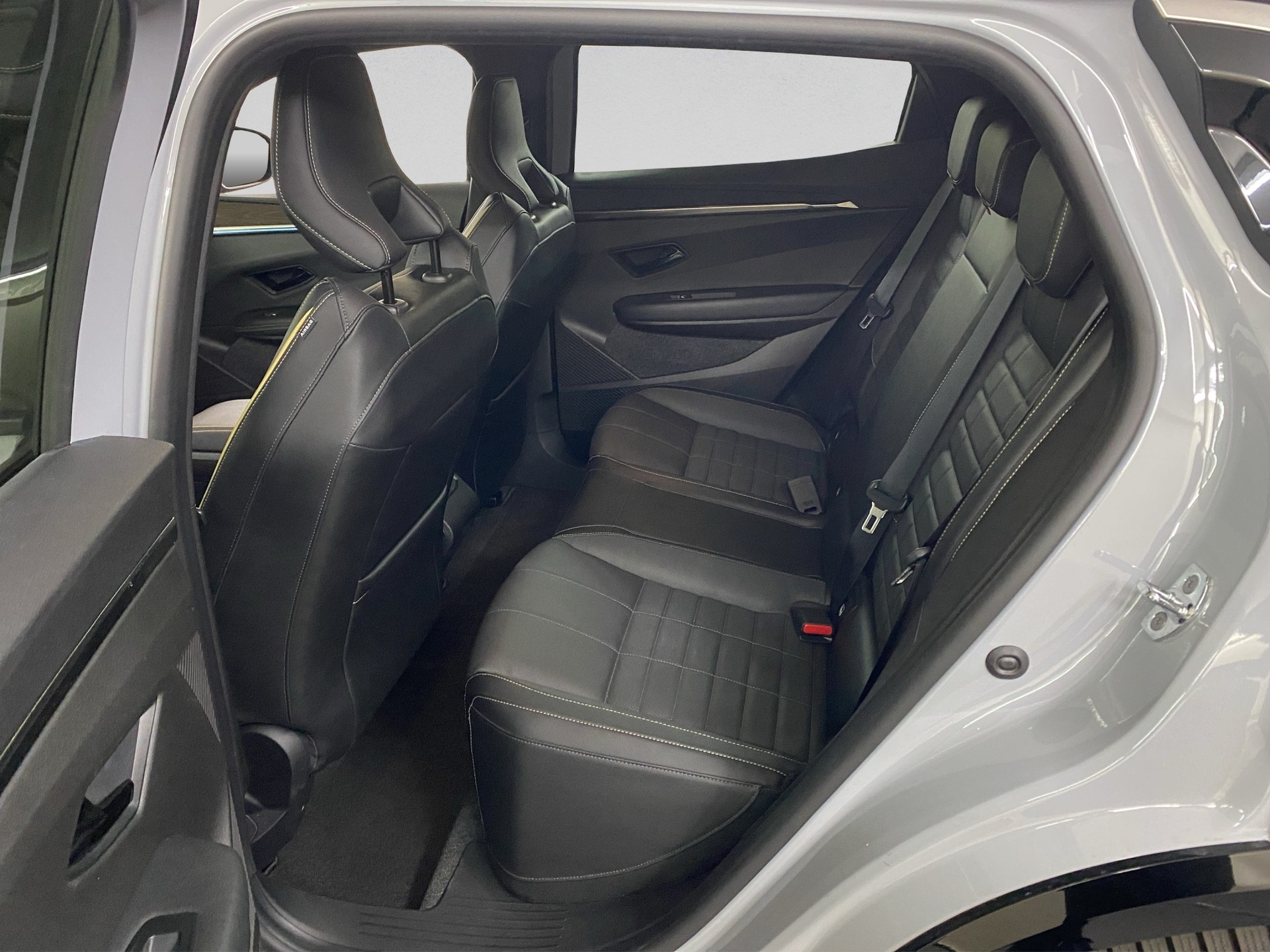 RENAULT Mégane E-TECH EV60 Iconic-image-12