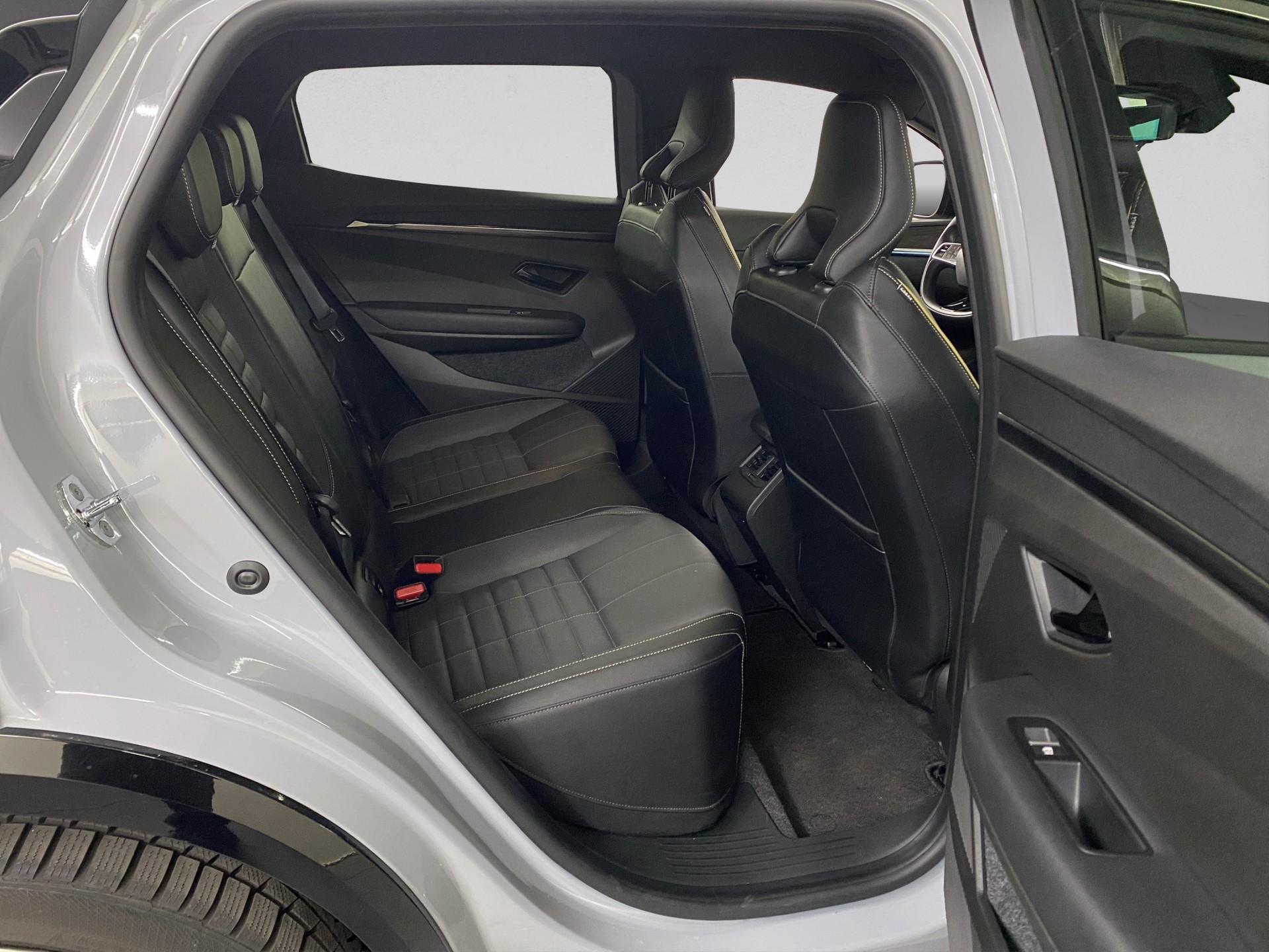 RENAULT Mégane E-TECH EV60 Iconic-image-23