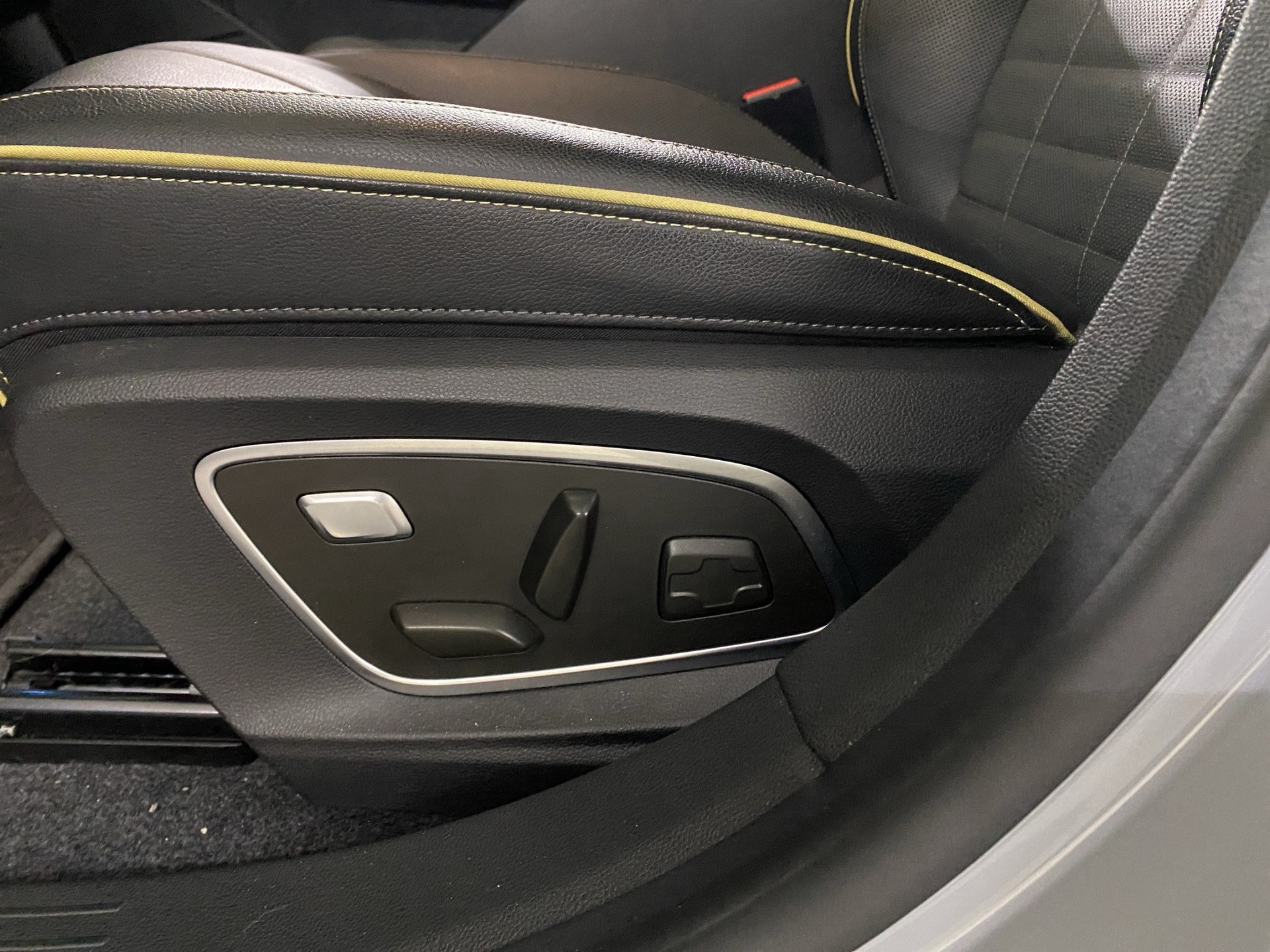 RENAULT Mégane E-TECH EV60 Iconic-image-20