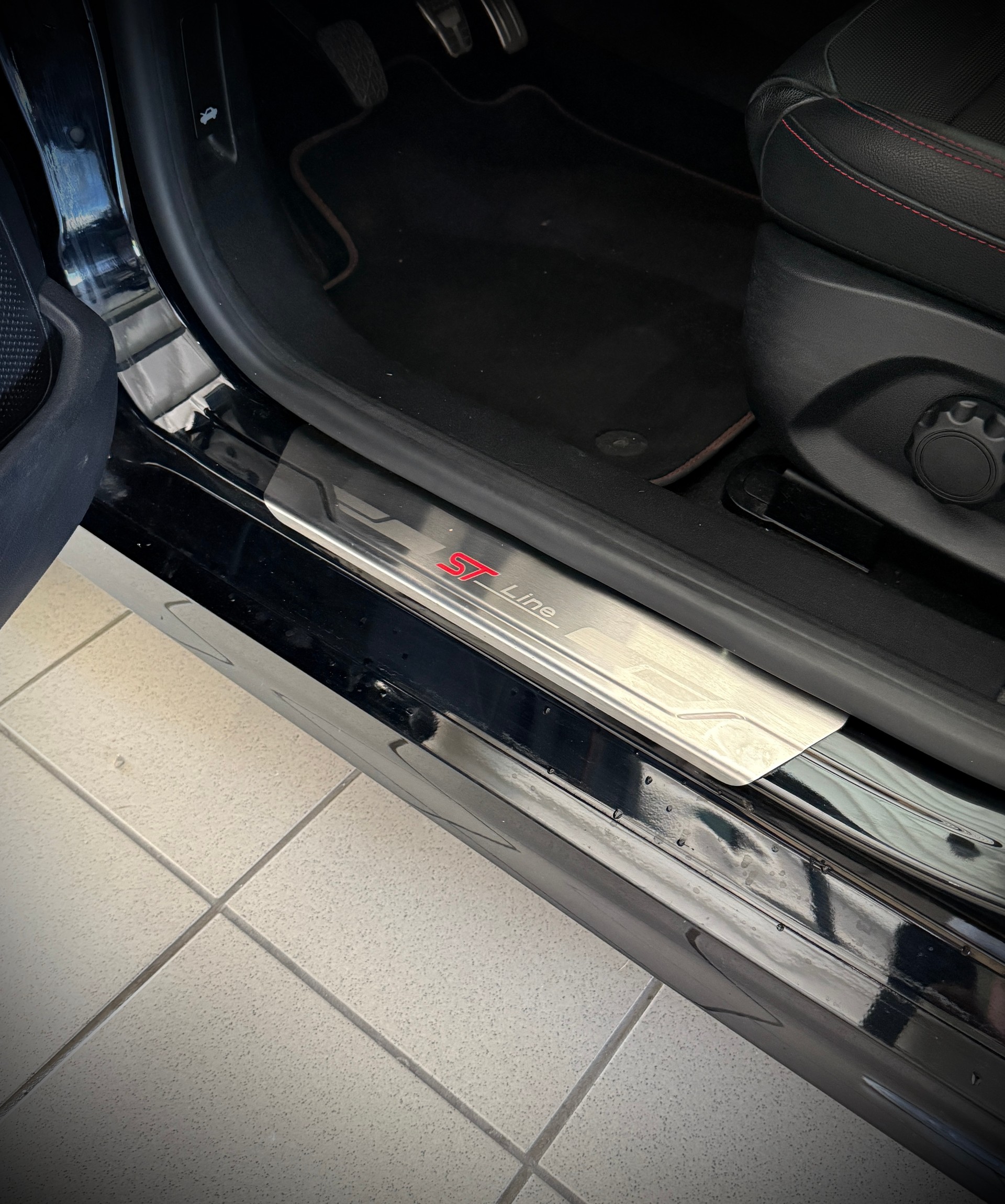 FORD Fiesta 1.0 SCTi ST Line-image-5