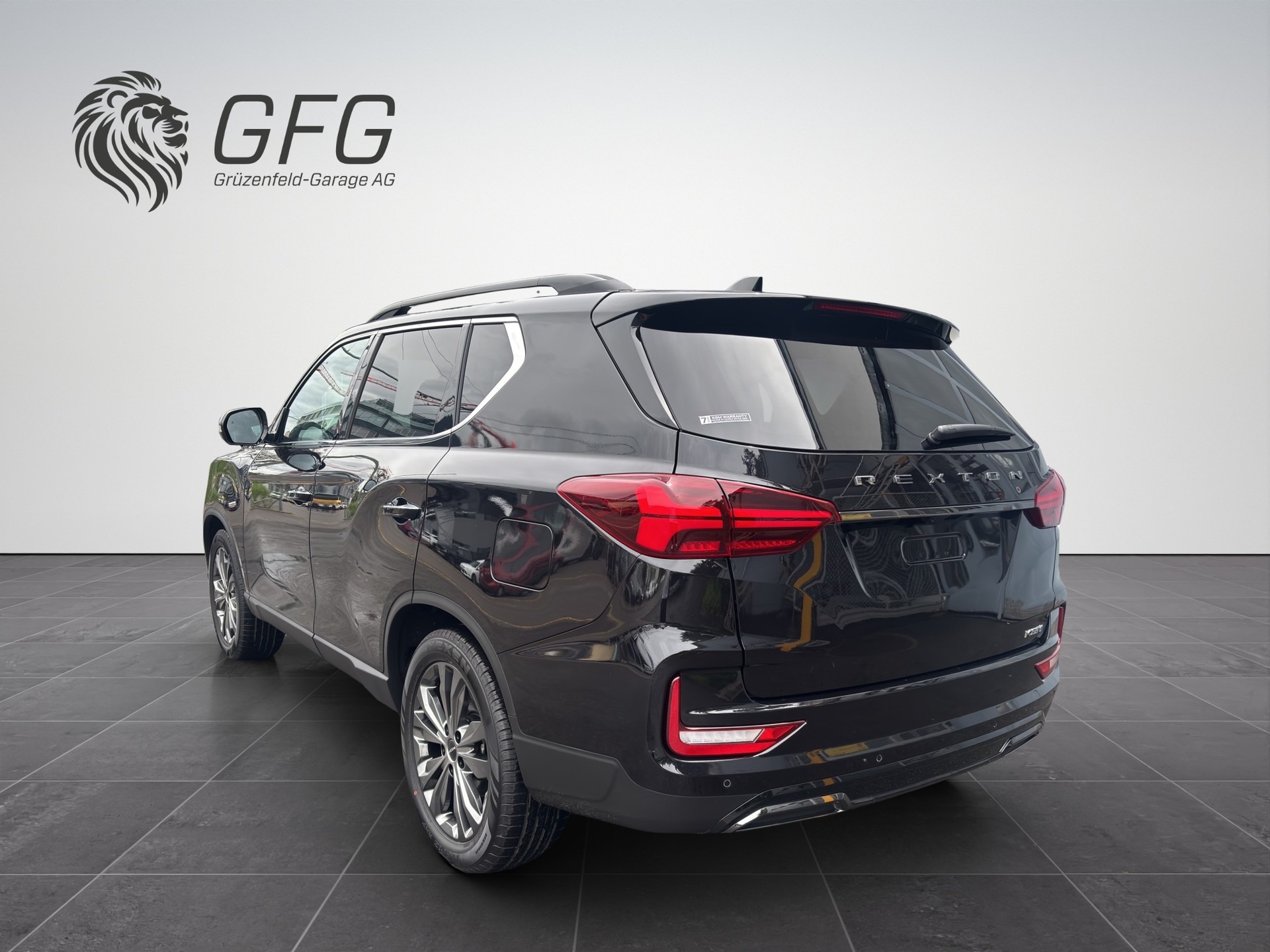 KGM-SsangYong Rexton RX 2.2 TD Black Edition-showroom-element-3