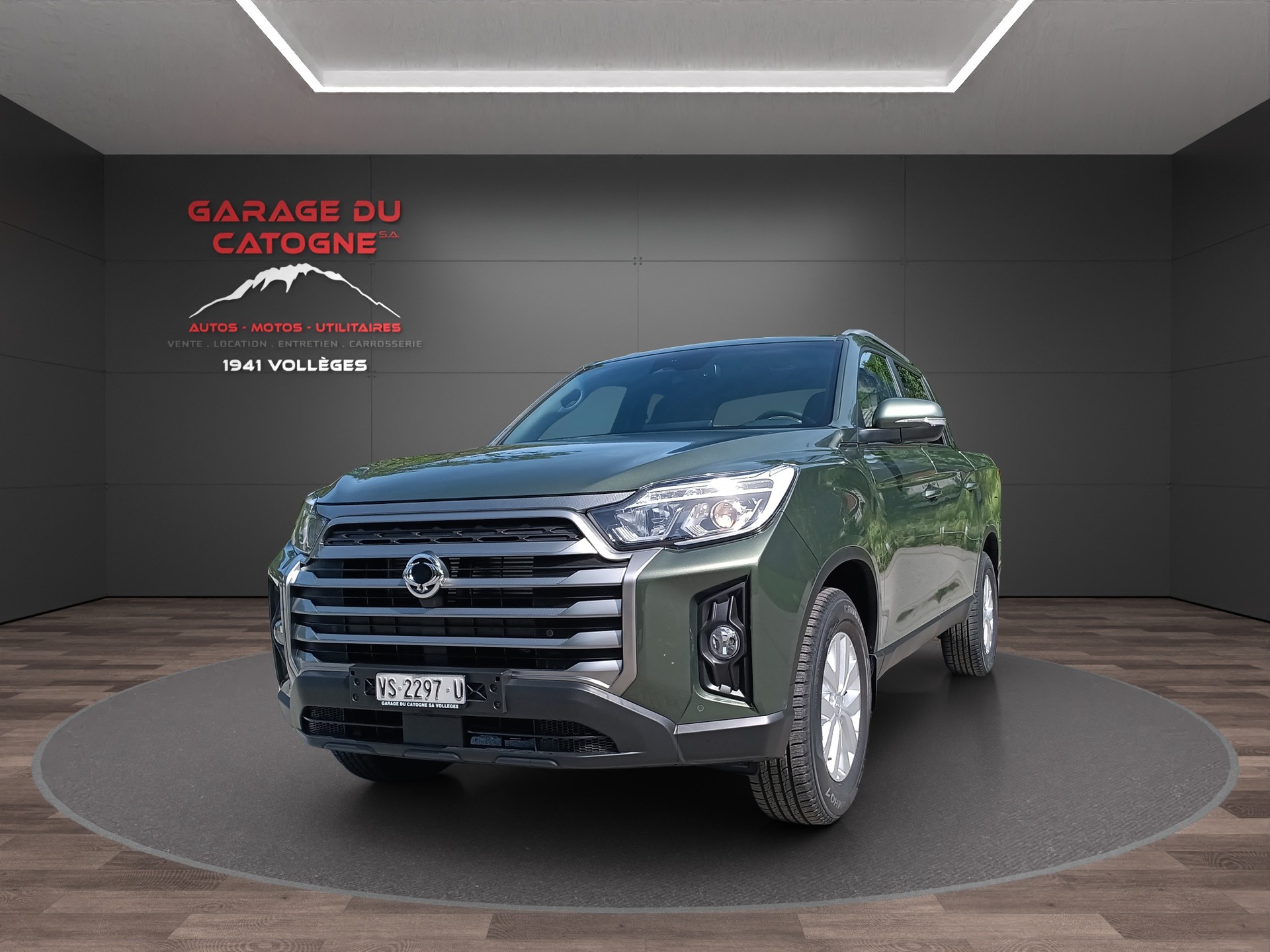 KGM-SsangYong Musso 2.2 Platinum 4WD A-showroom-element-1
