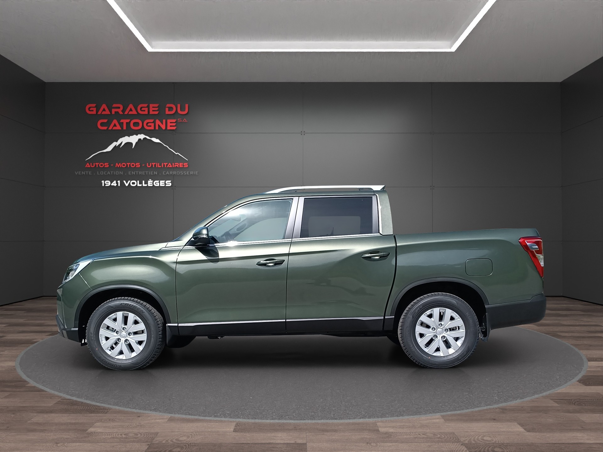 KGM-SsangYong Musso 2.2 Platinum 4WD A-showroom-element-3