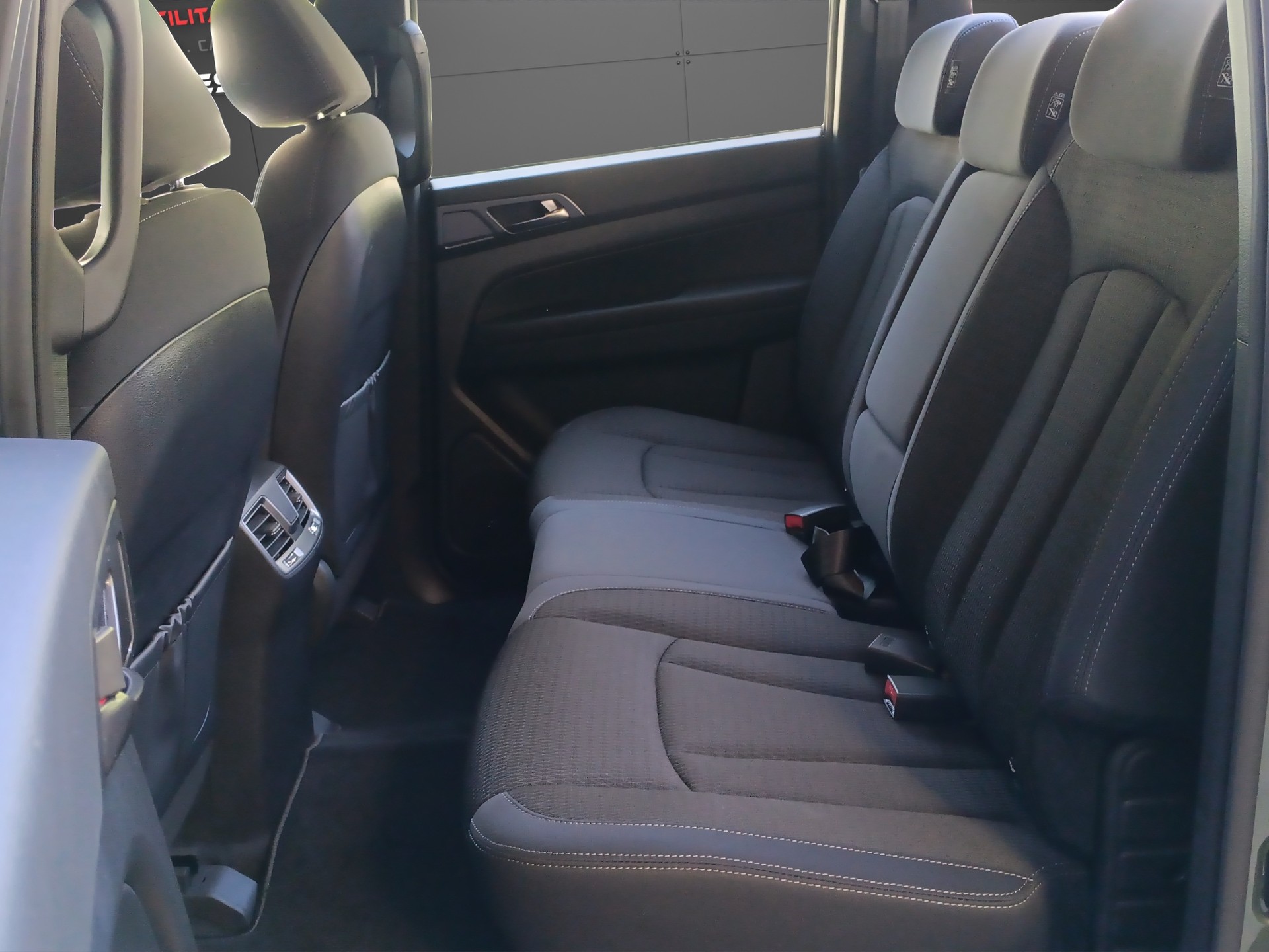 KGM-SsangYong Musso 2.2 Platinum 4WD A-image-11