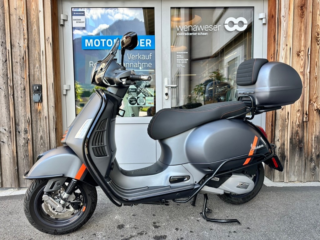 PIAGGIO Vespa GTS 125 Super Sport ABS-image-1