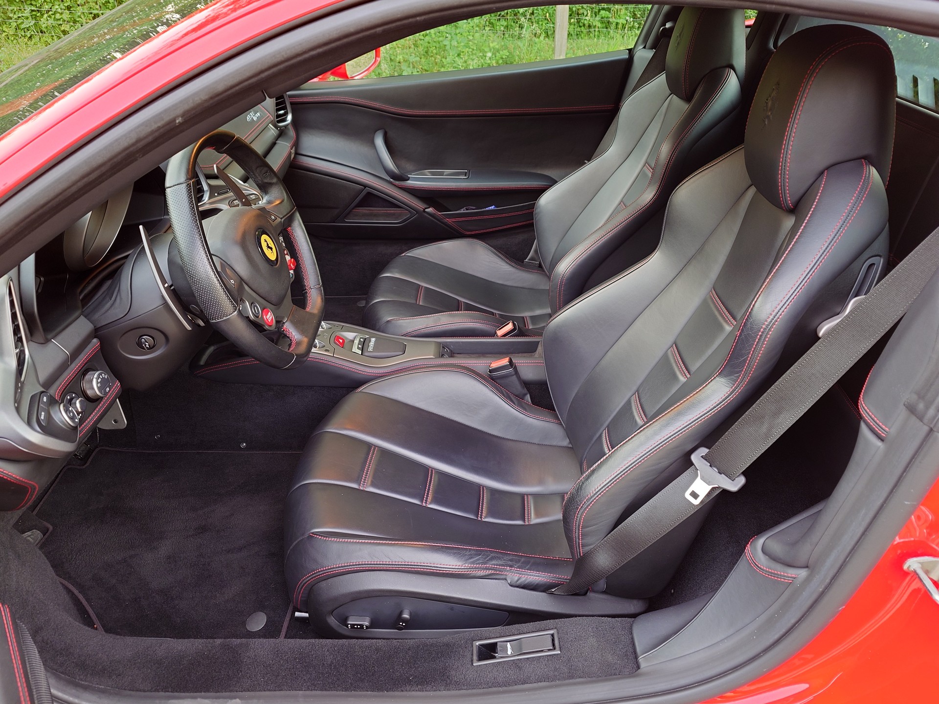 FERRARI 458 Italia 4.5 V8-image-6